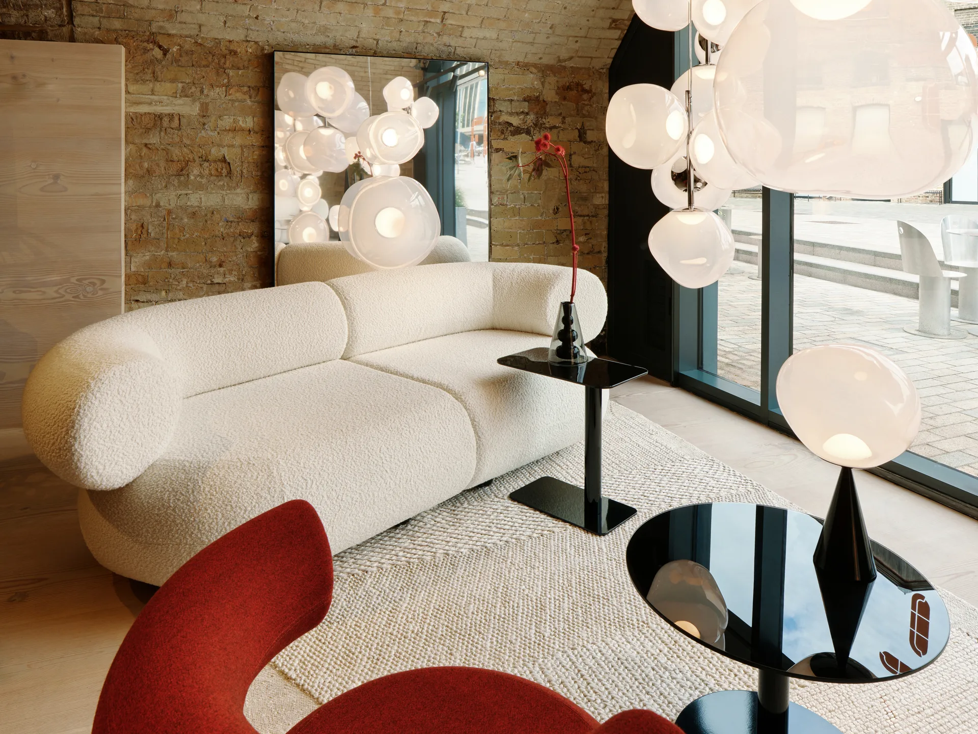 Lampadario grande Melt Chandelier LED 196 cm, Opale-argento Tom Dixon