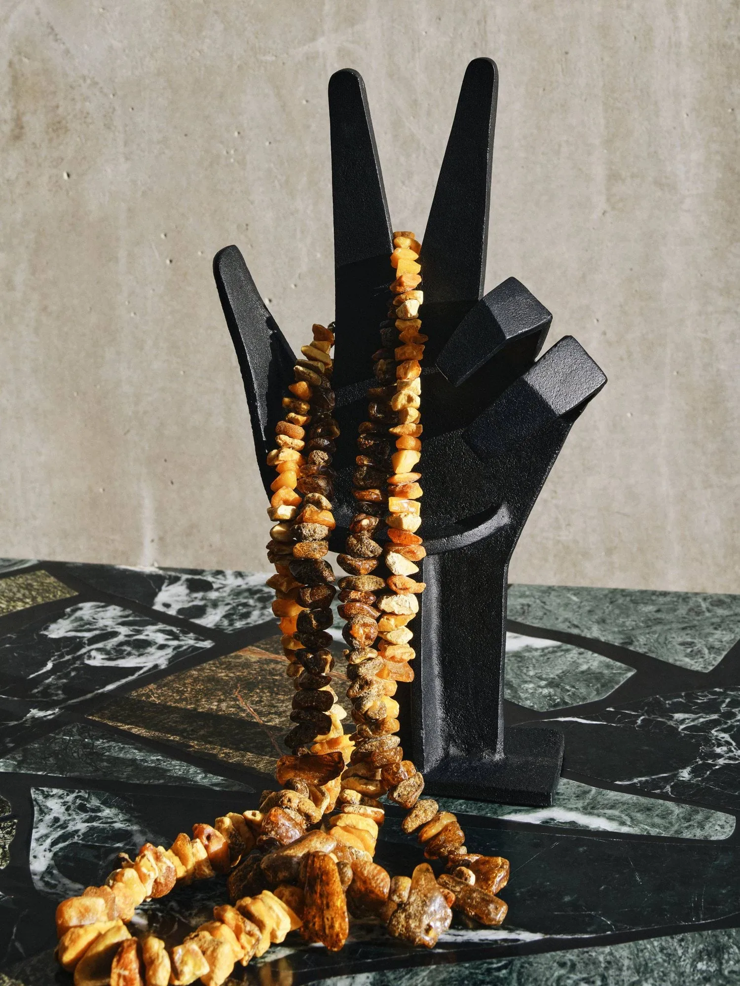 Mano in ghisa, Black, 29,8x6,5 cm Tom Dixon