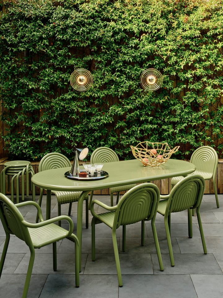 Sedia con braccioli Groove, Muschio Tom Dixon