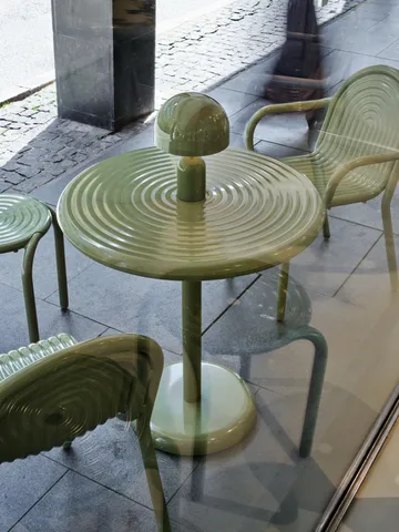 Tavolino da caffè Groove rotondo - Moss, Ø70 cm - Tom Dixon