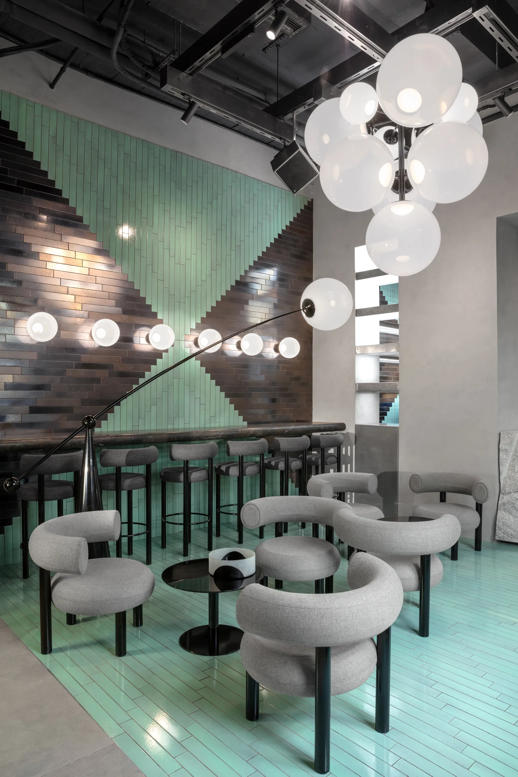 Tavolino Flash Ø60 cm, Struttura nero-nero Tom Dixon