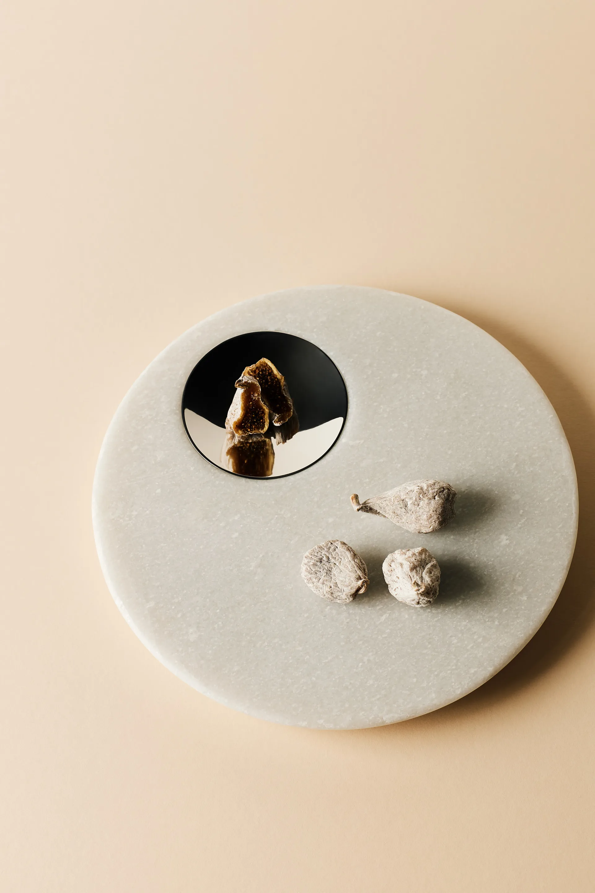 Vassoio da portata in pietra Ø22 cm, White marble-argento Tom Dixon