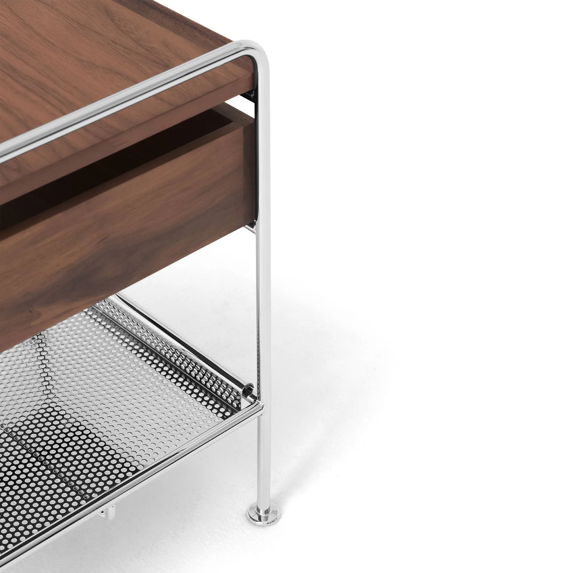Alima NDS3 tavolino, Noce laccato-cromo &Tradition