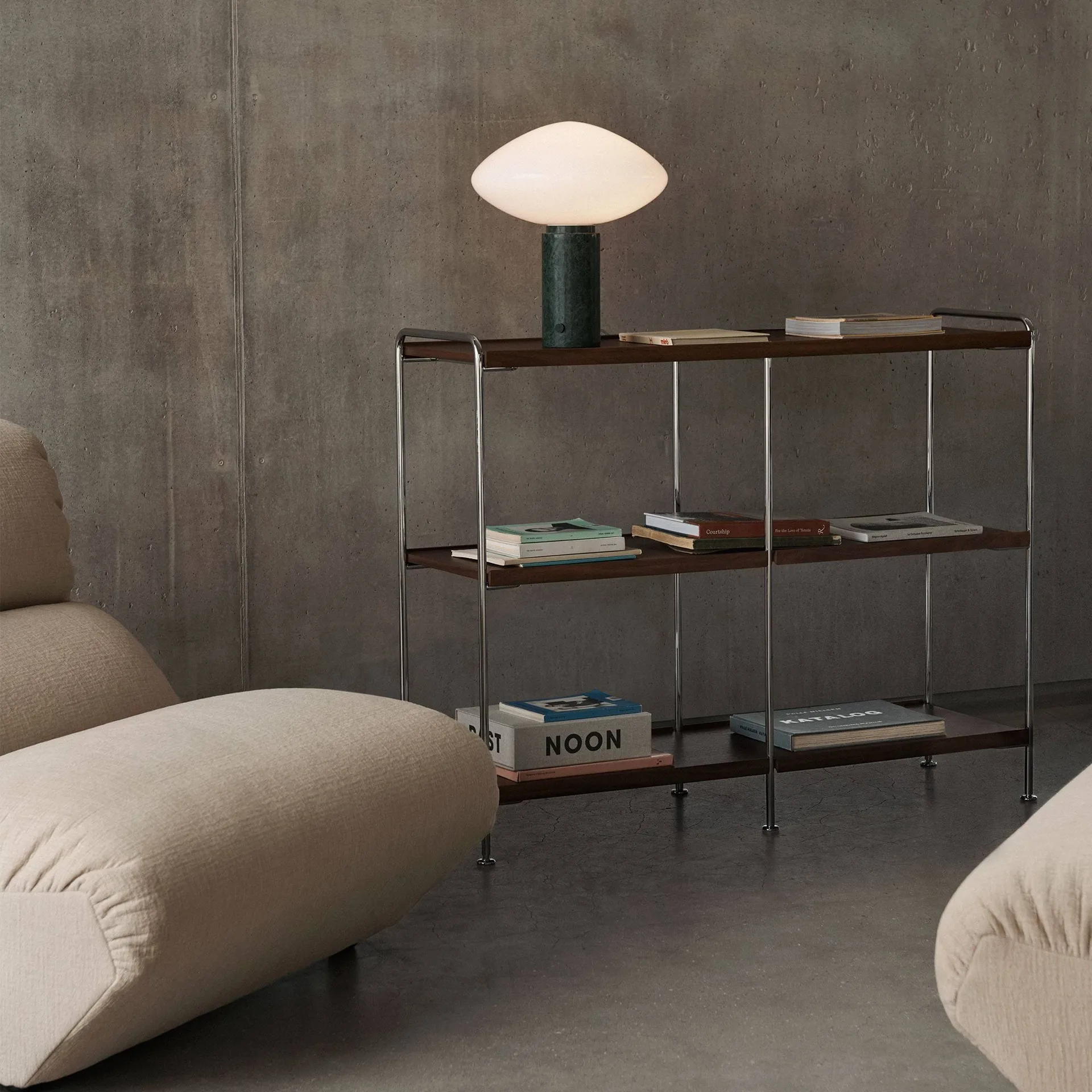 Alima NDS5 mensola, Noce laccato-cromo, 123x95x38 cm &Tradition