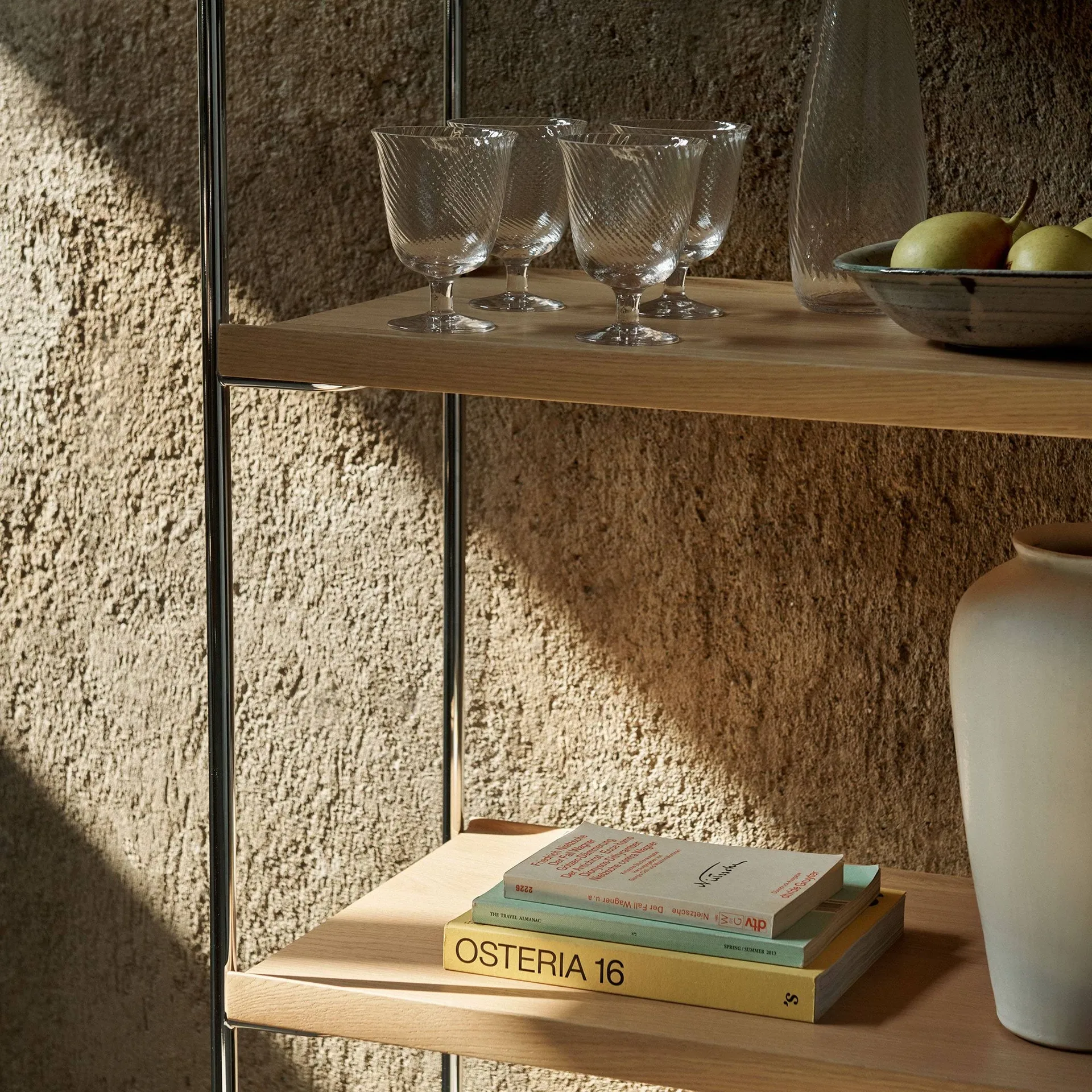 Alima NDS6 mensola, Rovere laccato-cromo &Tradition