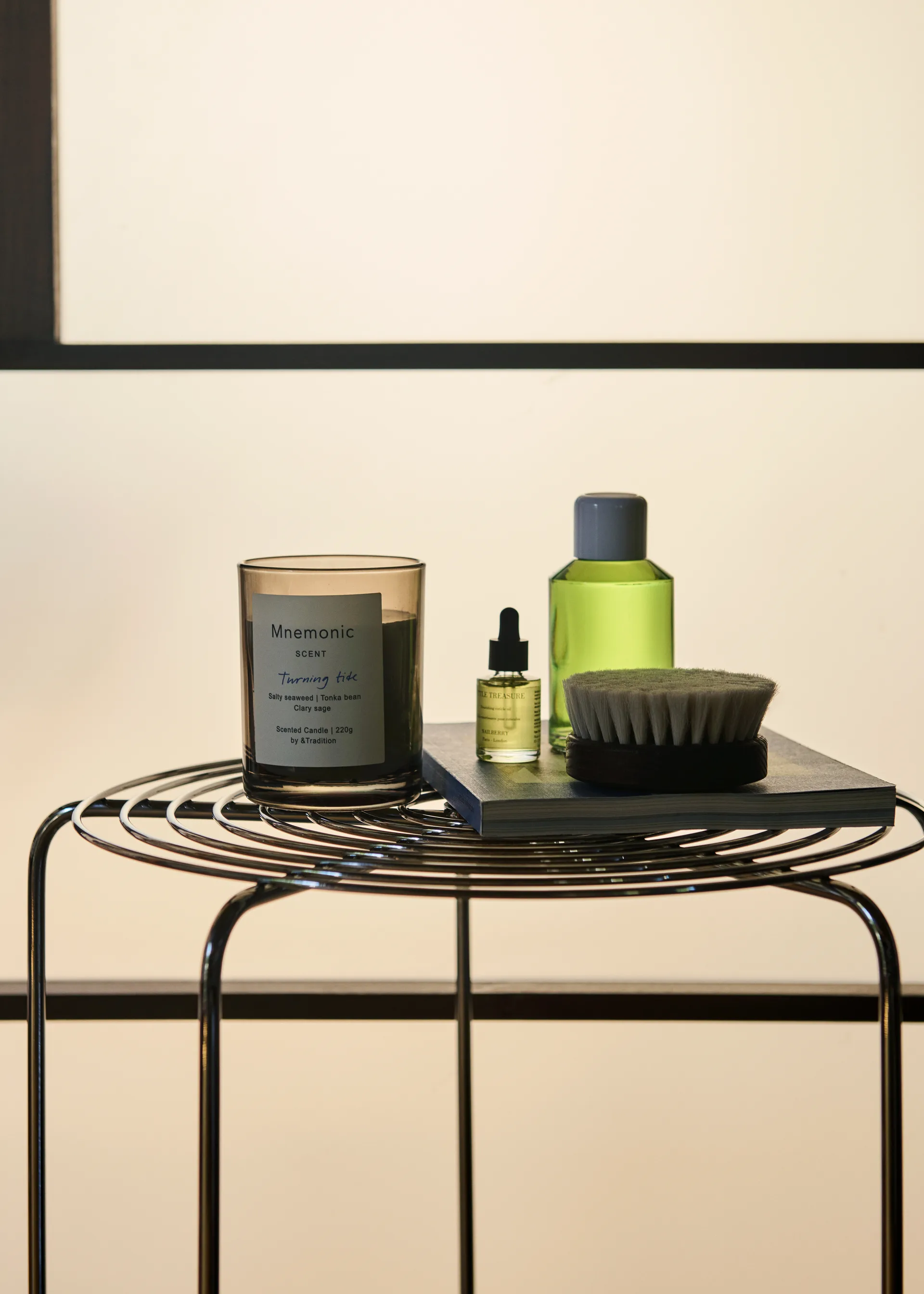 Candela profumata Mnemonic MNC5, After the rain &Tradition