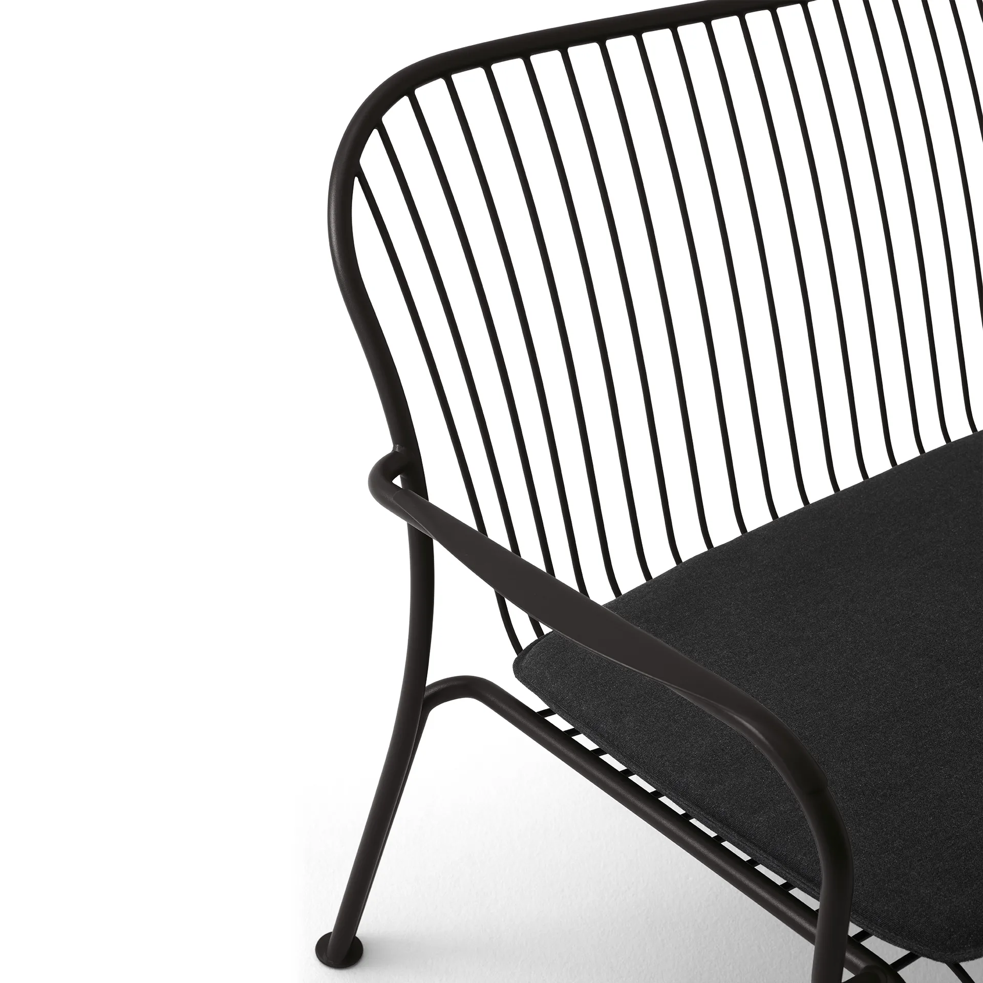 Divano lounge Thorvald SC110, Warm black, 143 cm &Tradition