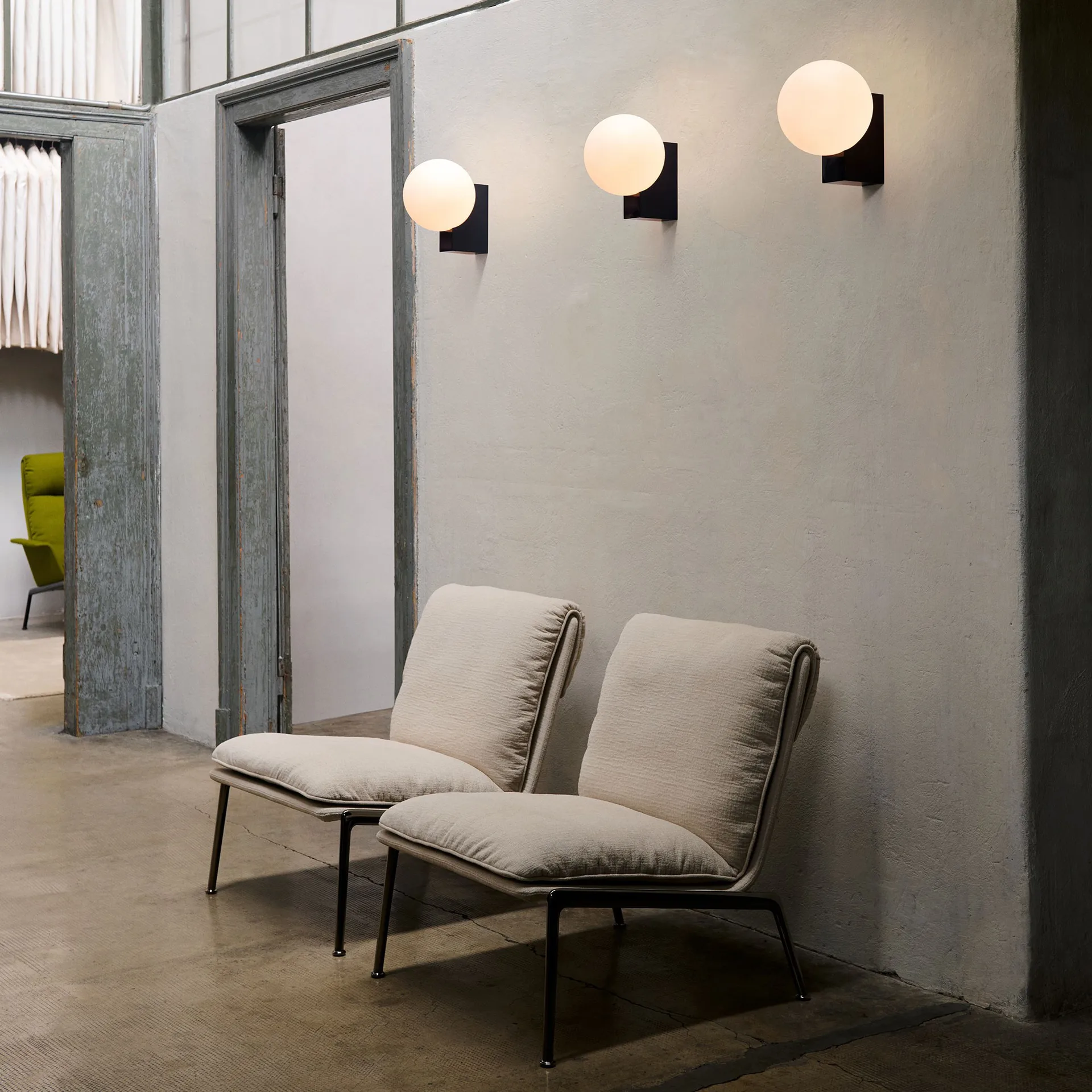 Lampada da parete Journey SHY2, Steel blue &Tradition