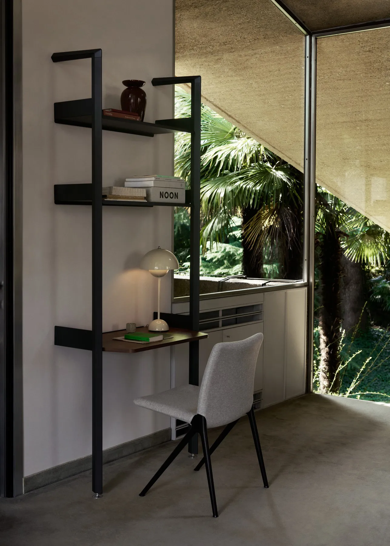 Lampada da tavolo FlowerPot VP3, Ivory &Tradition