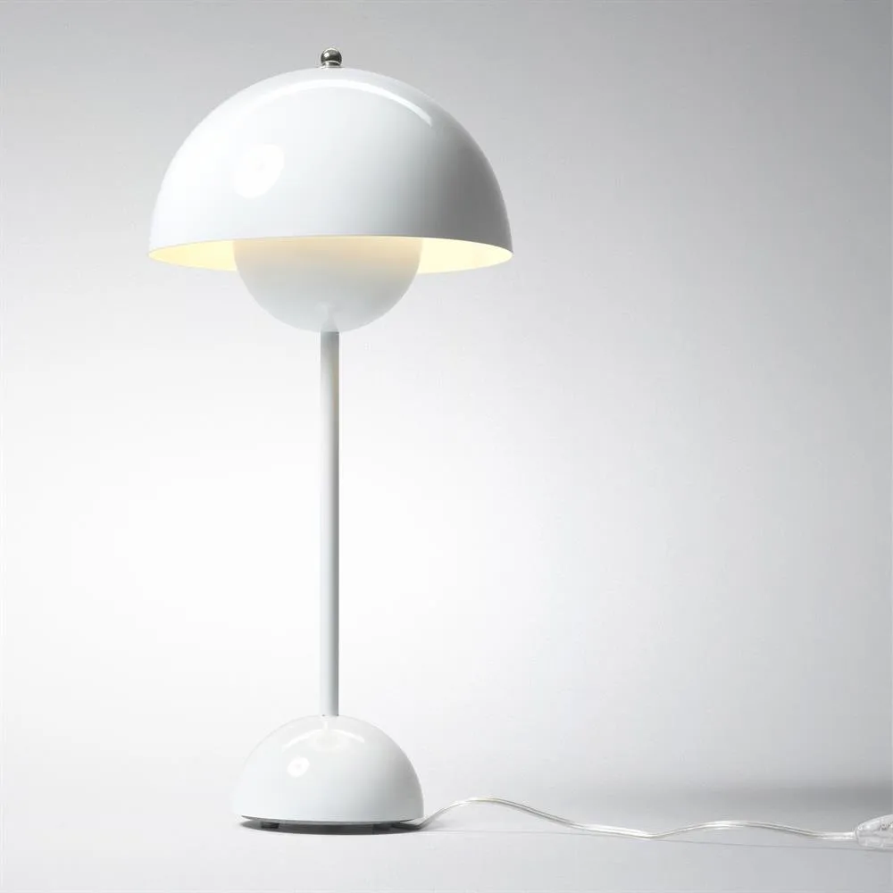 Lampada da tavolo FlowerPot VP3, white (bianco sporco) &Tradition
