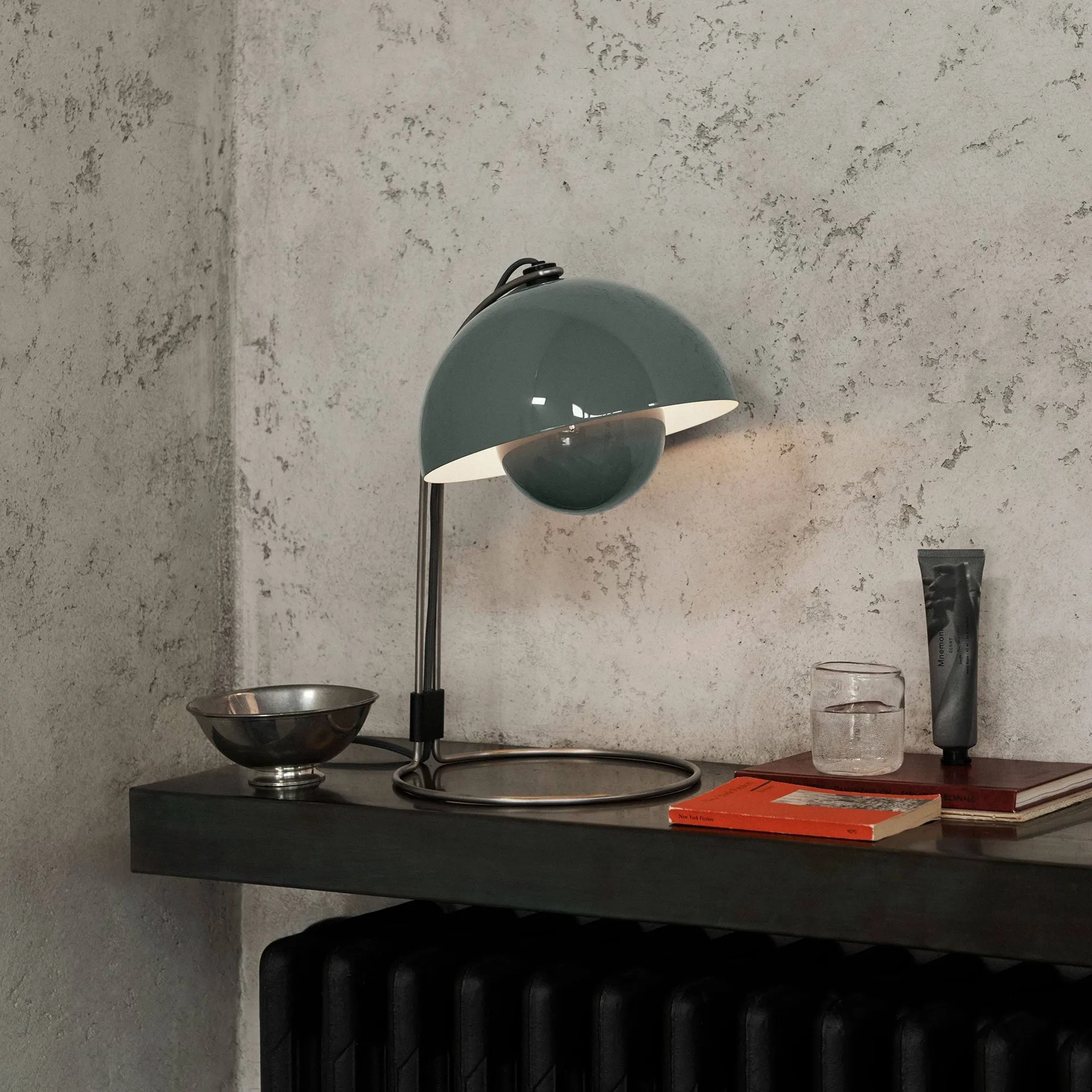 Lampada da tavolo FlowerPot VP4, Stone blue &Tradition