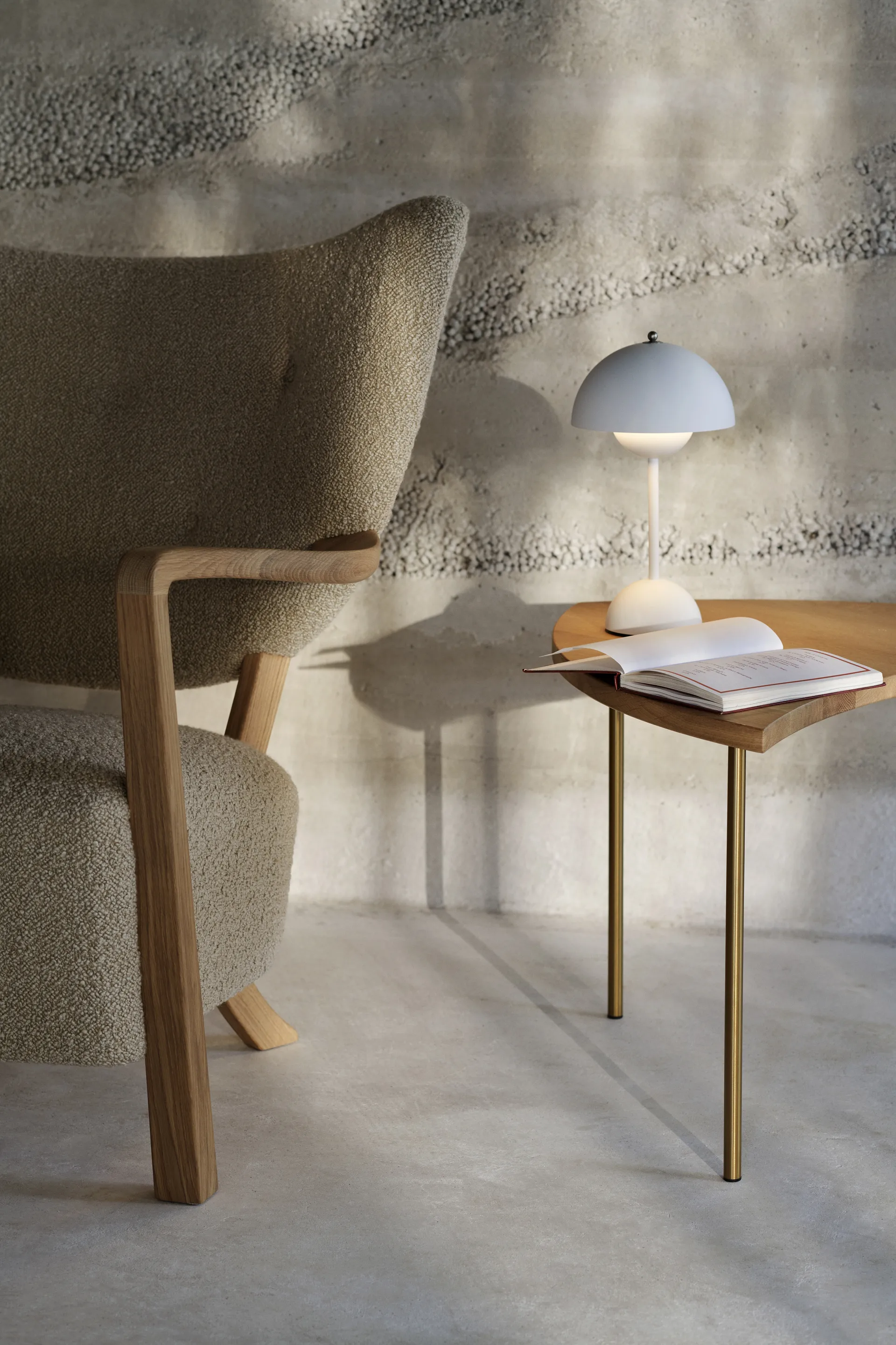 Lampada da tavolo portatile Flowerpot VP9, bianco opaco &Tradition