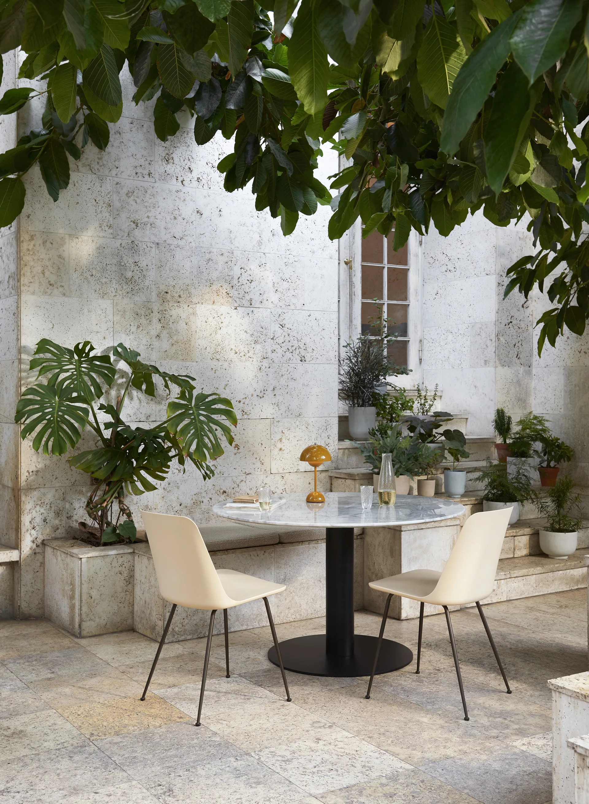 Lampada da tavolo portatile Flowerpot VP9, mustard &Tradition