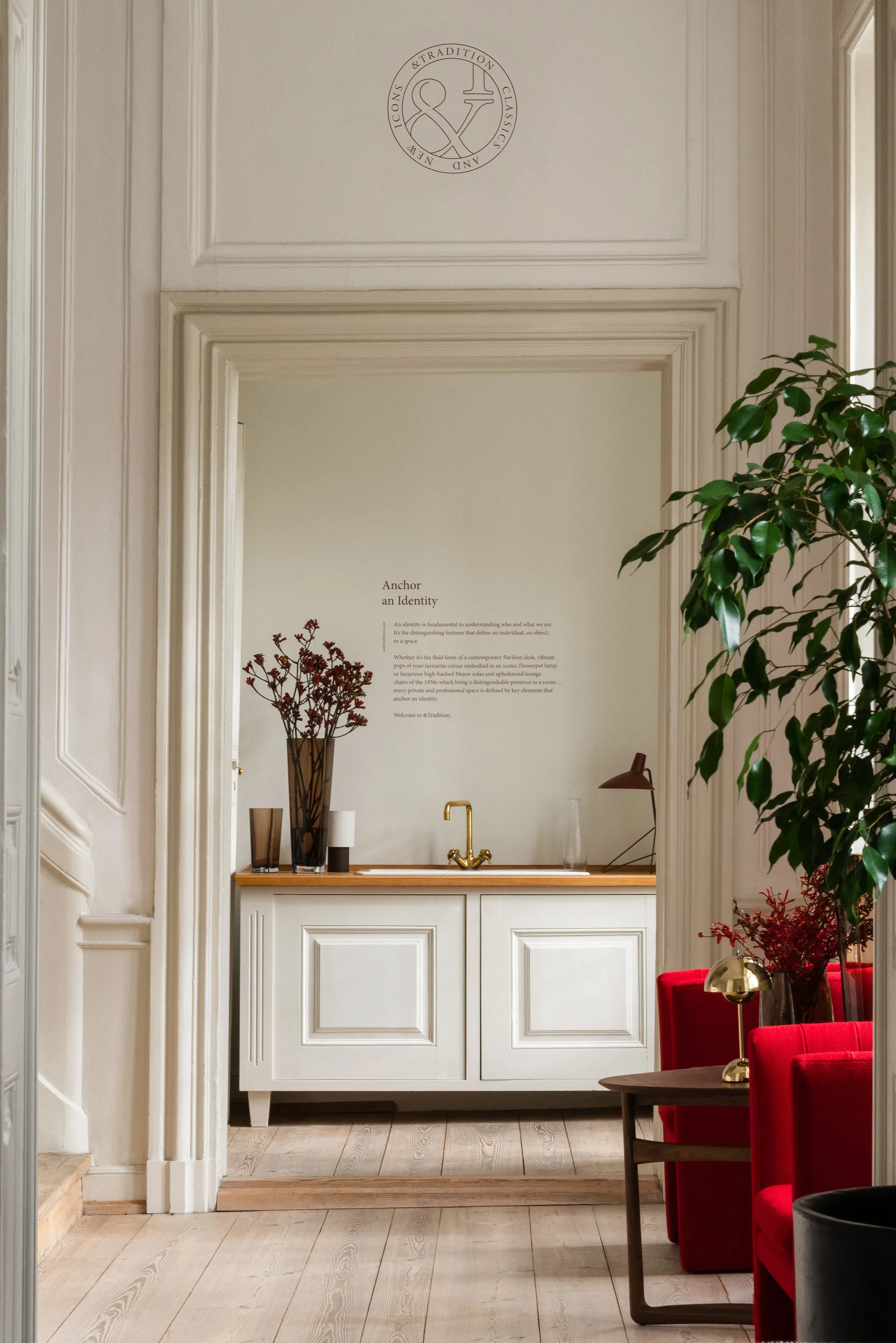 Lampada da tavolo portatile Flowerpot VP9, Ottone &Tradition