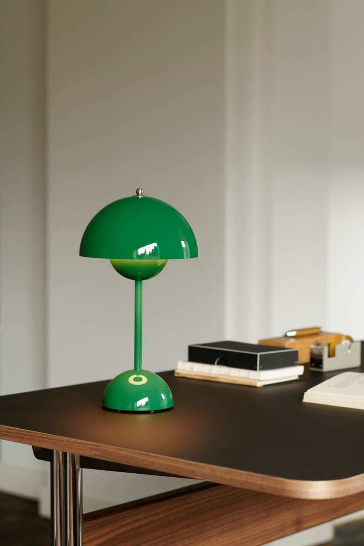 Lampada da tavolo portatile Flowerpot VP9 - Signal green - &Tradition