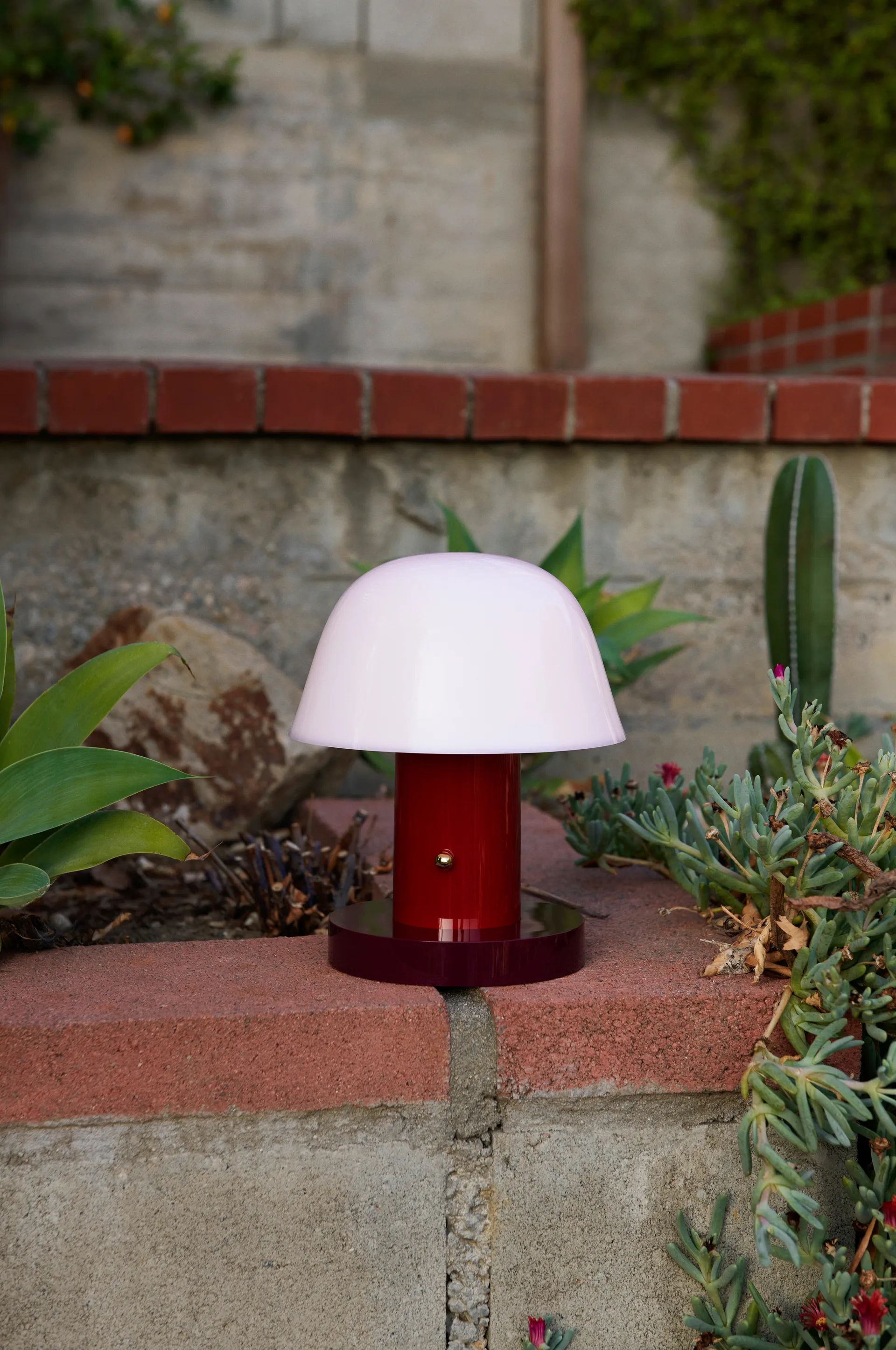 Lampada da tavolo Setago JH27, Maroon-grape &Tradition