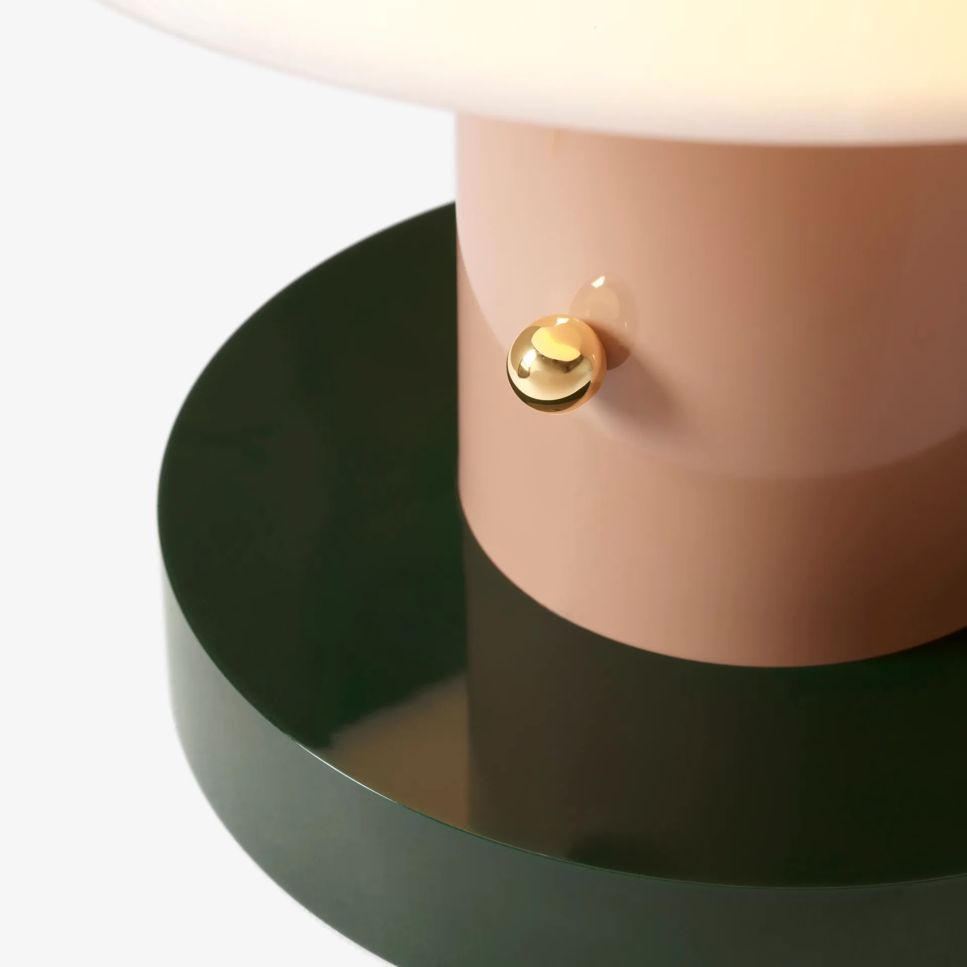 Lampada da tavolo Setago JH27, nude-forest &Tradition