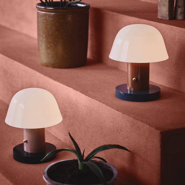 Lampada da tavolo Setago JH27, nude-forest &Tradition