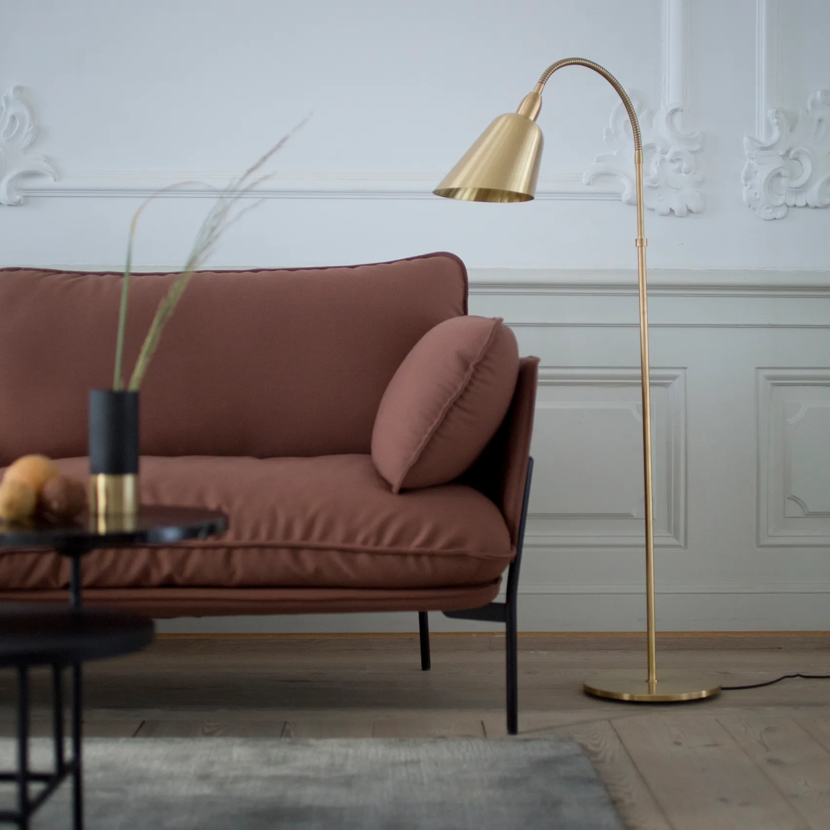Lampada da terra Bellevue AJ7, ottone &Tradition