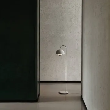 Lampada da terra Flowerpot VP12 - Bianco opaco - &Tradition