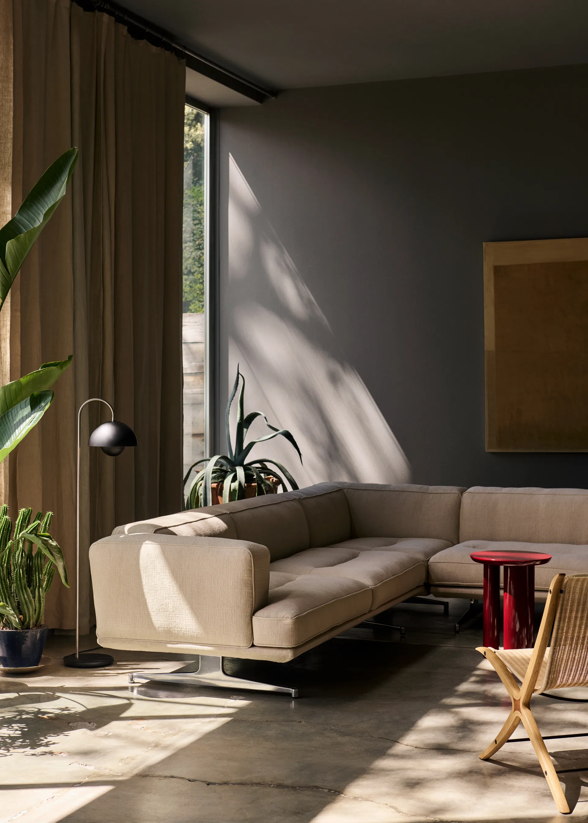 Lampada da terra Flowerpot VP12, Nero opaco &Tradition