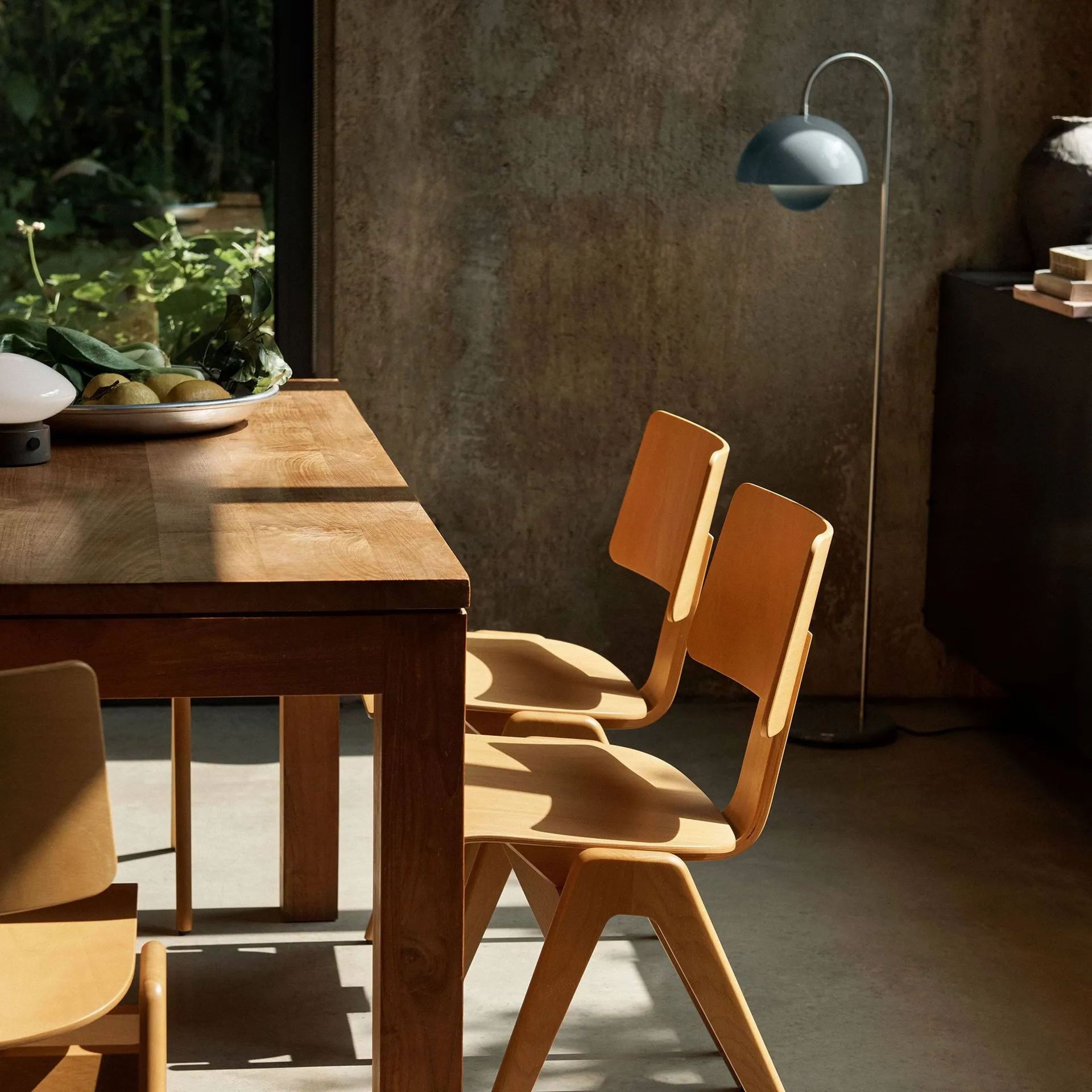 Lampada da terra Flowerpot VP12, Stone blue &Tradition