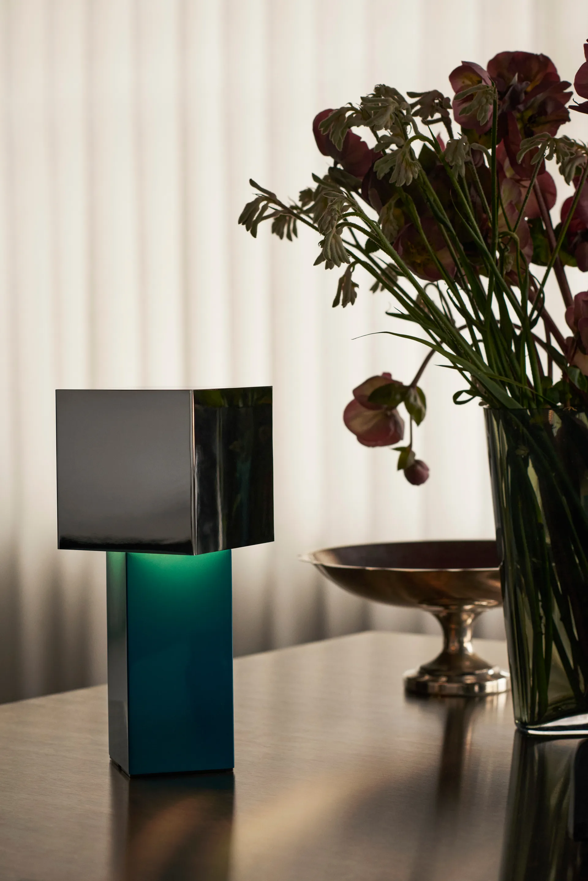 Lampada portatile Pivot ATD7, Blue silver &Tradition