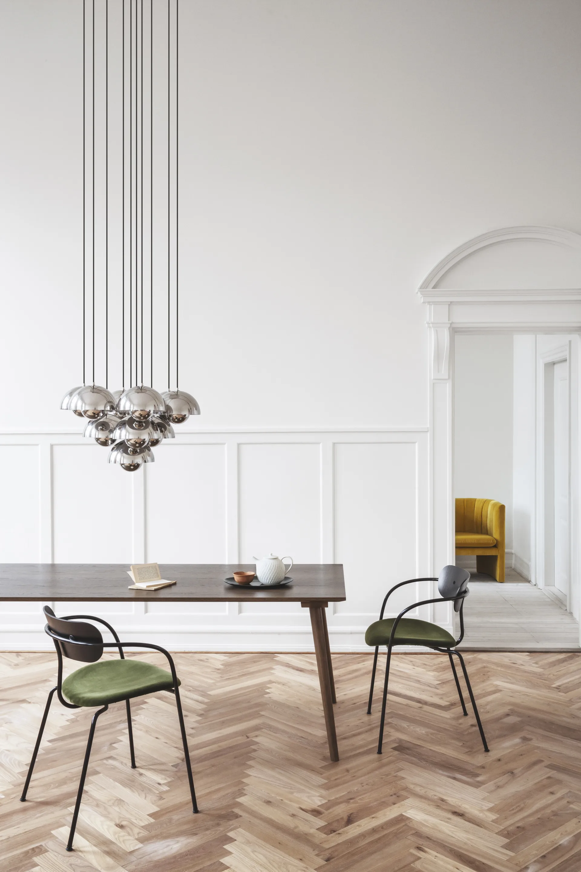 Lampadario Flowerpot VP1, Acciaio lucidato &Tradition
