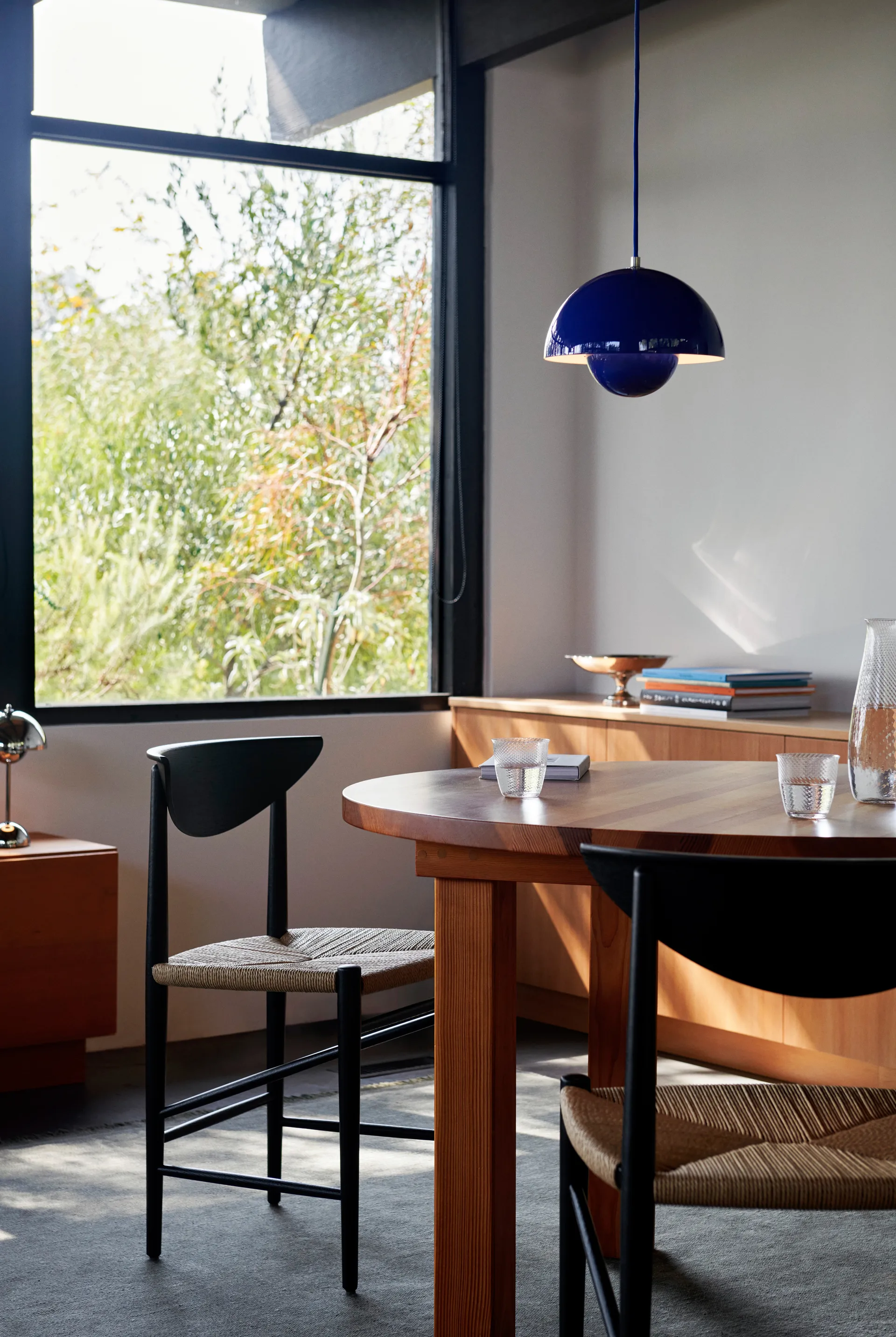 Lampadario Flowerpot VP1, Cobalt blue &Tradition