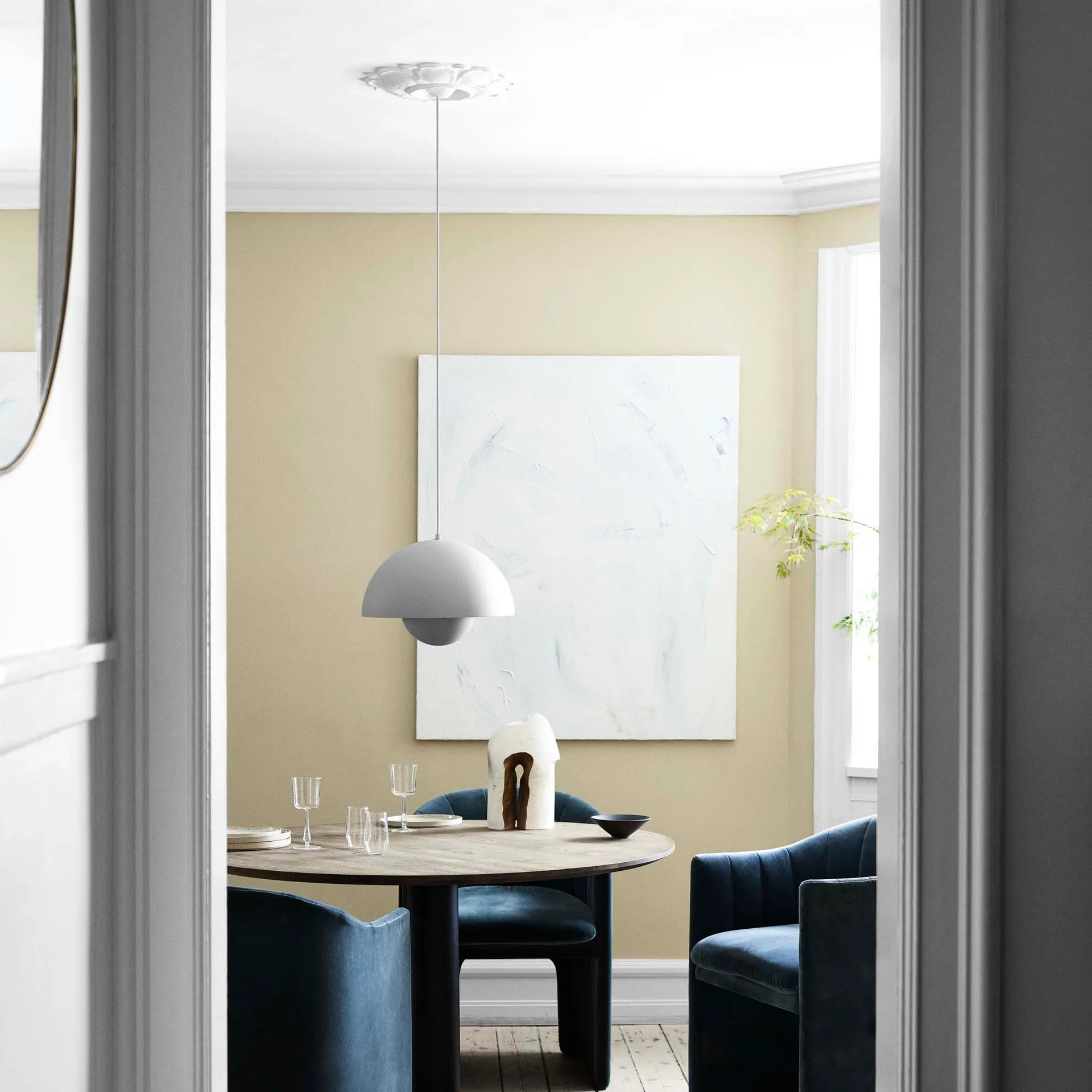 Lampadario Flowerpot VP7, grigio chiaro opaco &Tradition