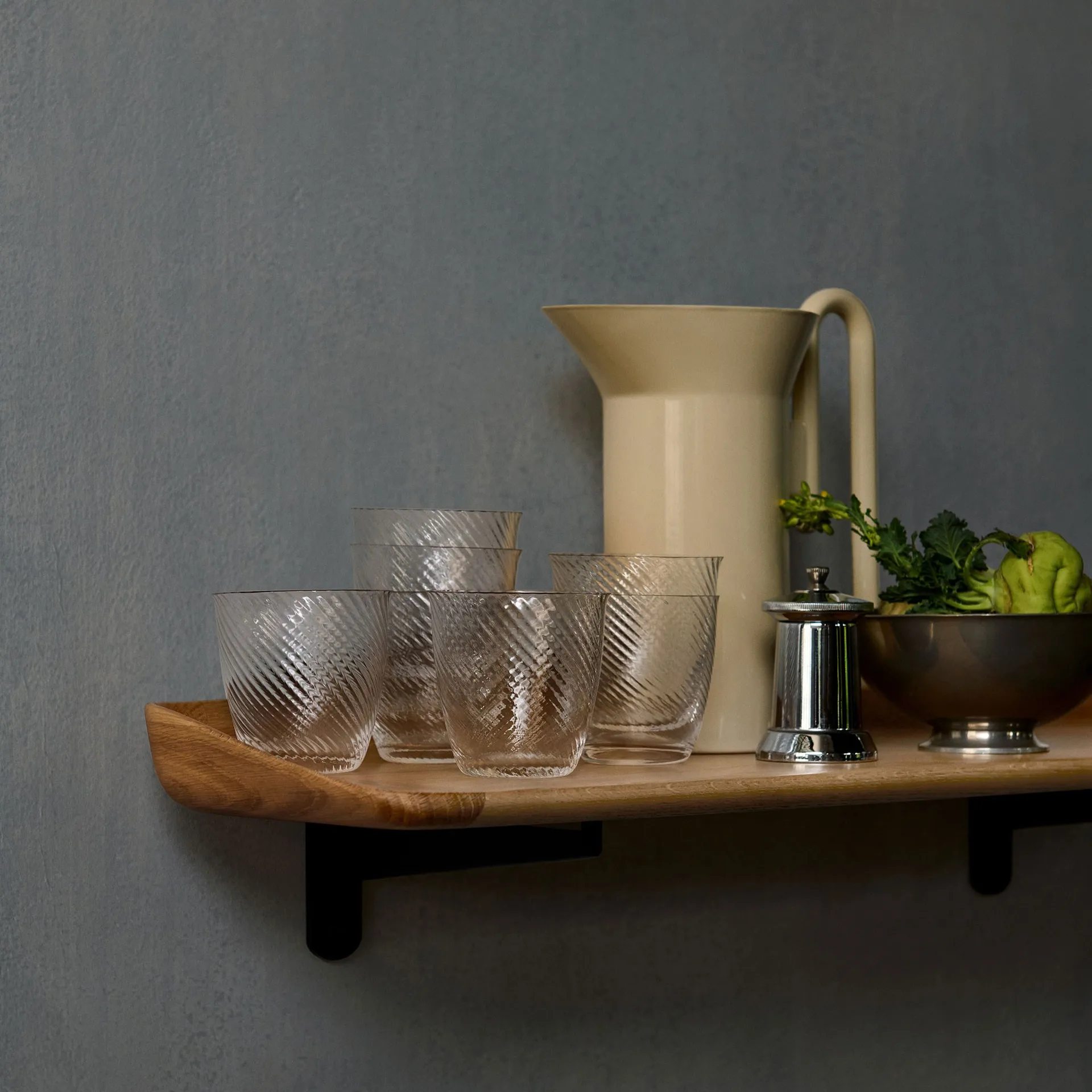 Mensola Guild HM14 75 cm, Solid lacquered oak &Tradition