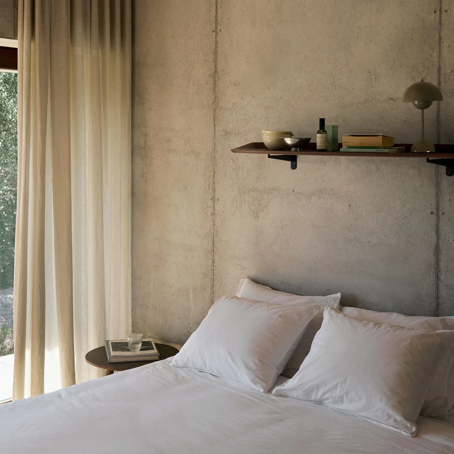 Mensola Guild HM15 120 cm, Solid lacquered walnut &Tradition