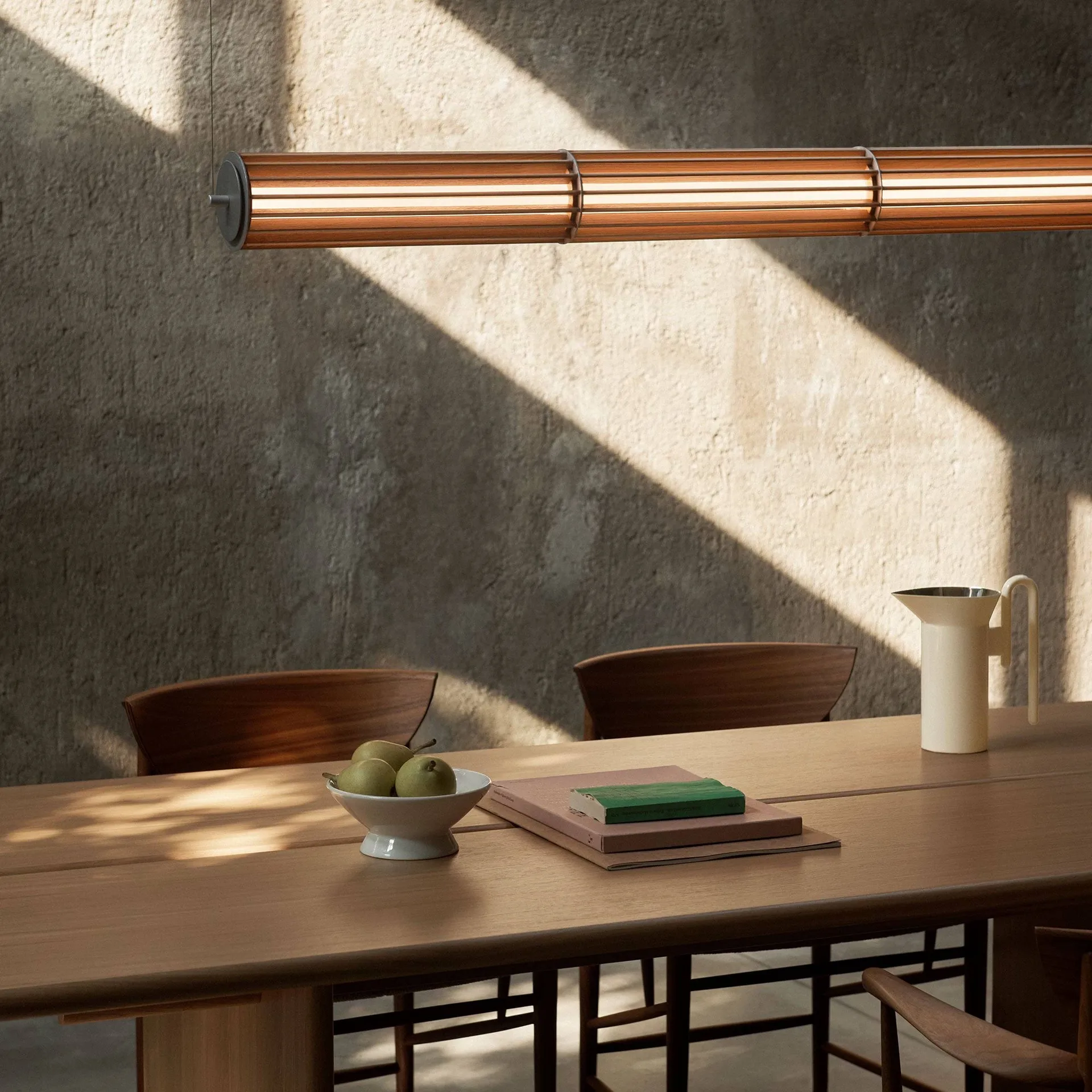 Numbra TY1 sospensione, Rovere laccato-alluminio burattato &Tradition
