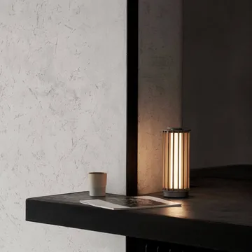 Numbra TY3 lampada da tavolo portatile - Rovere laccato-alluminio burattato - &Tradition