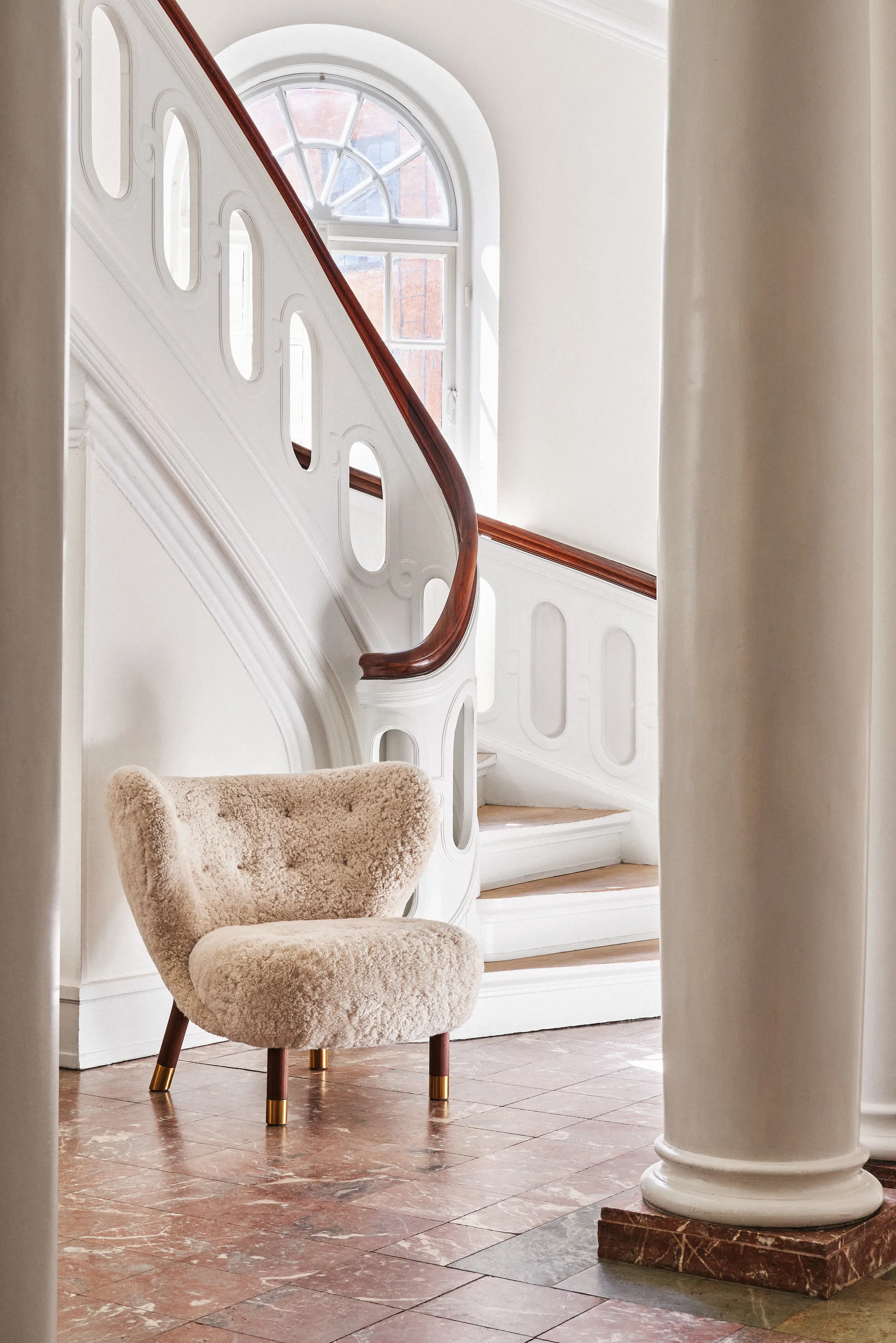 Poltrona Little Petra VB1 Limited Edition, Noce, ottone - Moonlight &Tradition