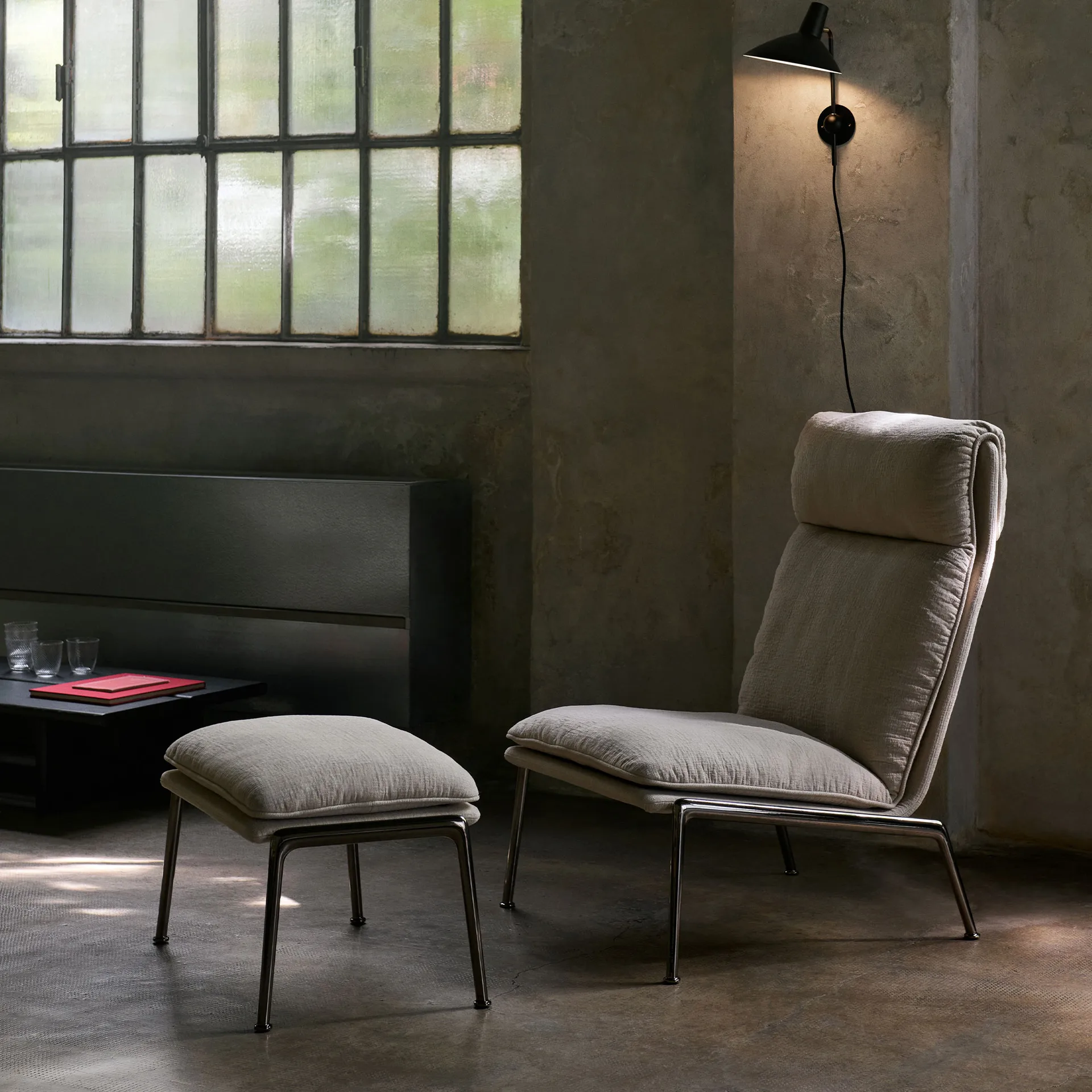 Poltrona lounge Muno LN16 High back, Dark chrome-Cifrado 0221 &Tradition