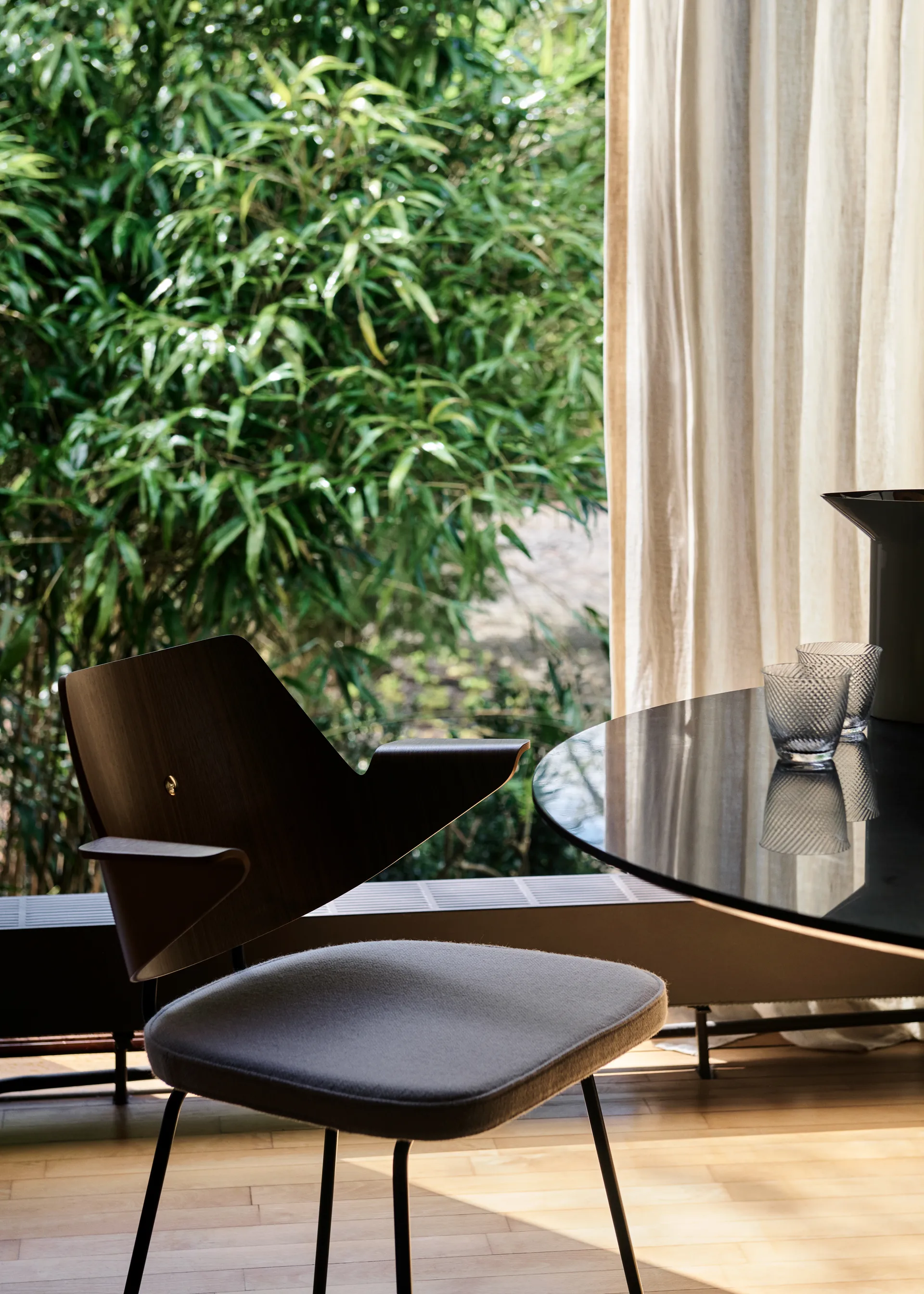 Poltrona RFH RD7, Noce-faggio-bianco sporco &Tradition