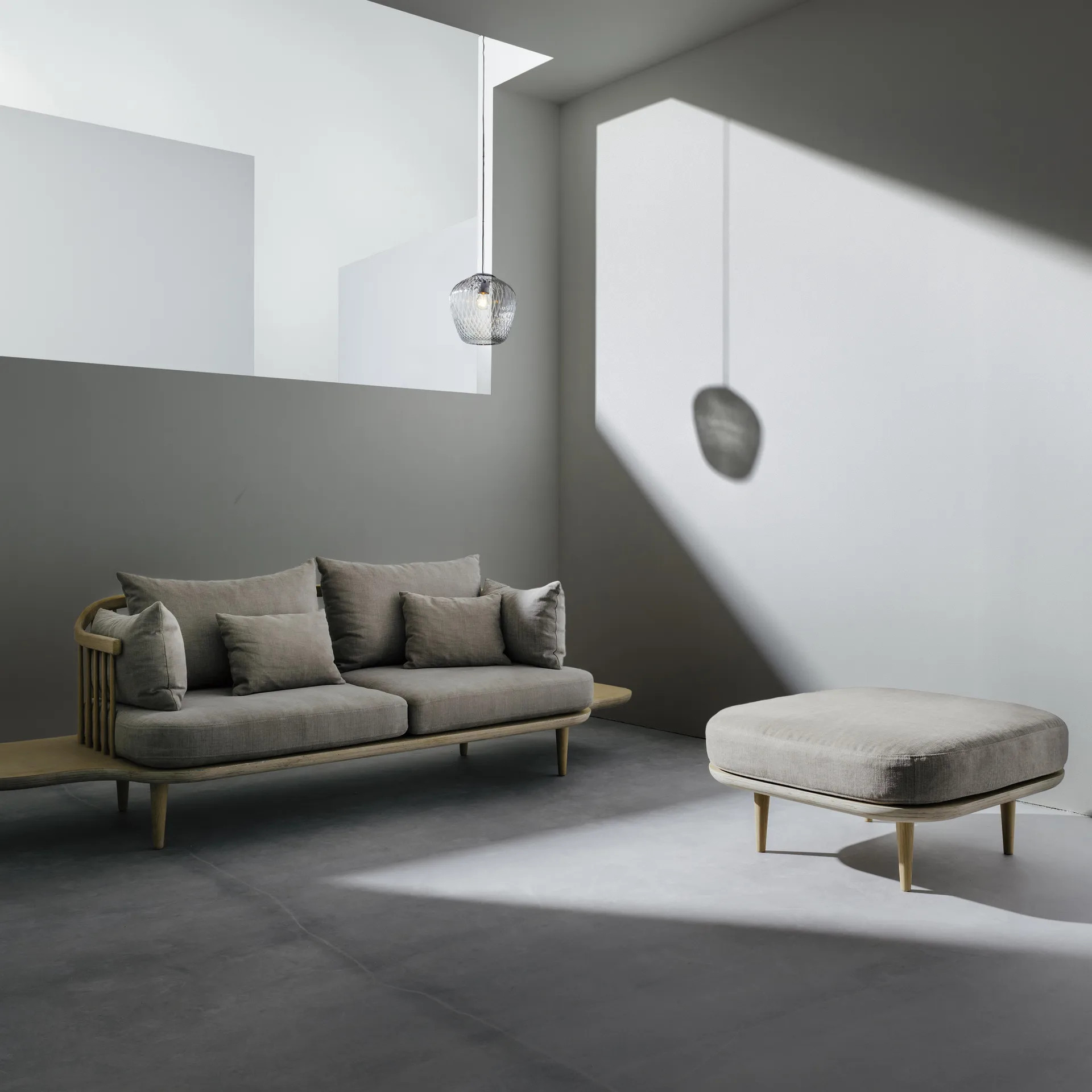 Pouf Fly SC9, Rovere oliato chiaro, tessuto beige &Tradition