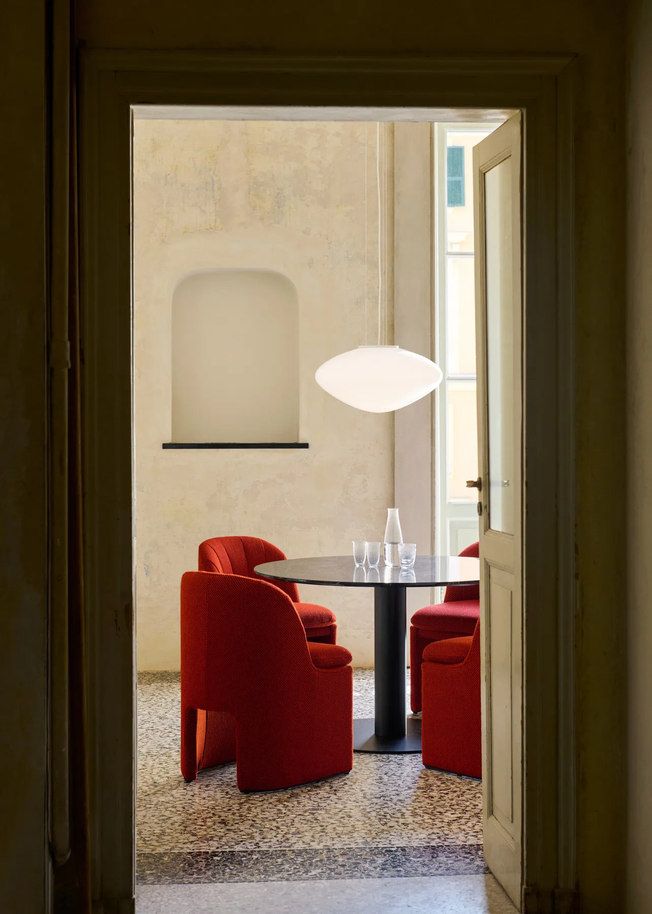 Sedia Loafer Side Chair SC106, Sisu 0655 &Tradition