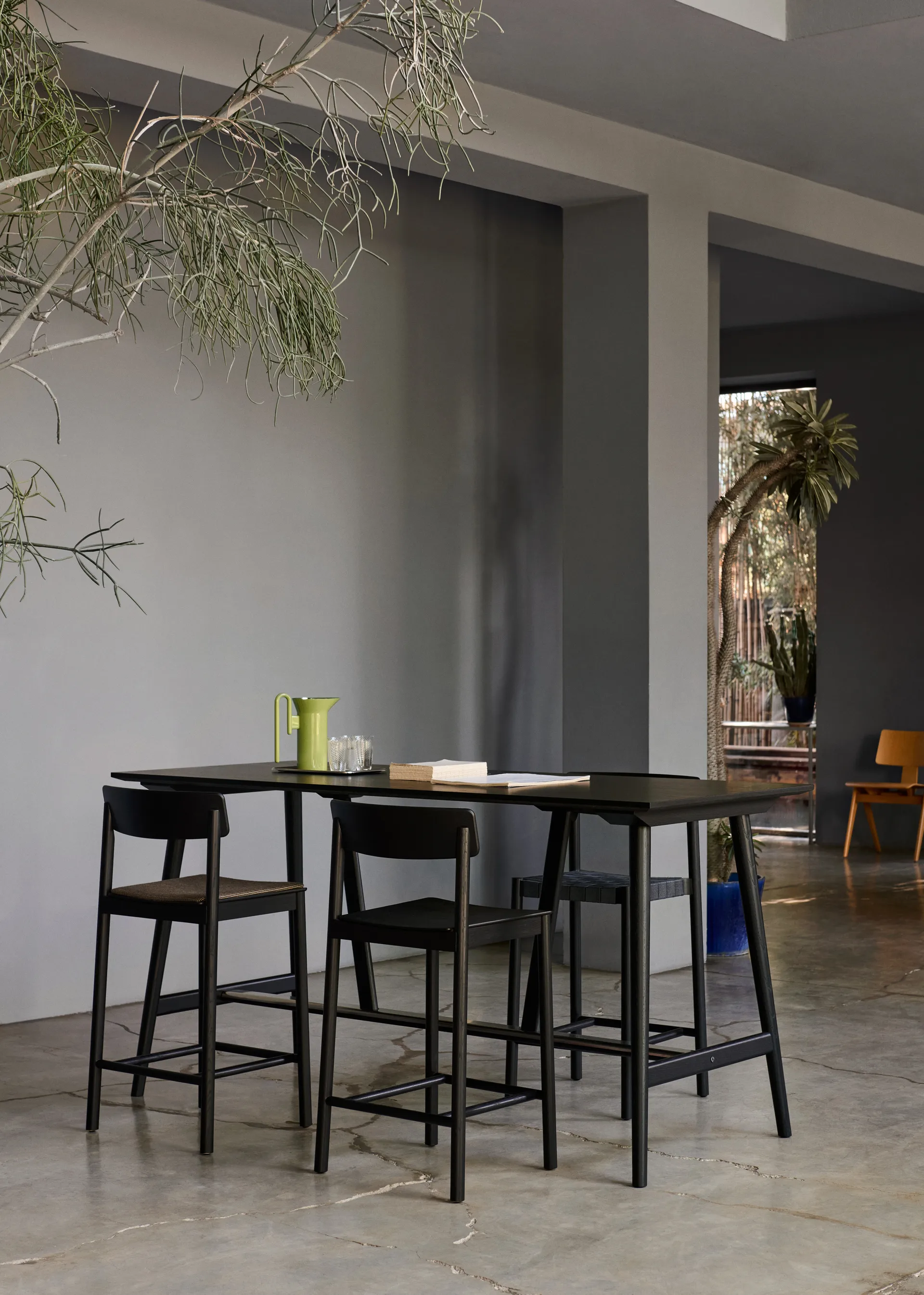 Sgabello da bar Betty TK13 Counter Chair 65 cm, Rovere affumicato &Tradition