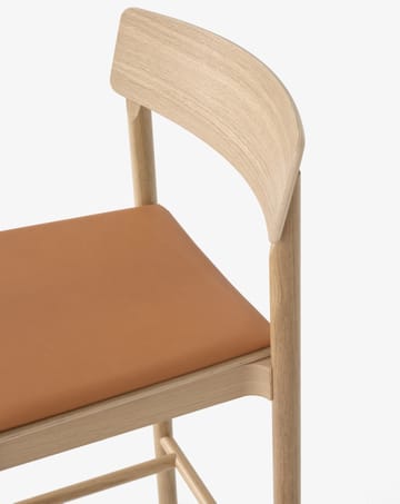 Sgabello da bar Betty TK14 Counter Chair 65 cm - Pelle color cognac Noble-rovere laccato - &Tradition
