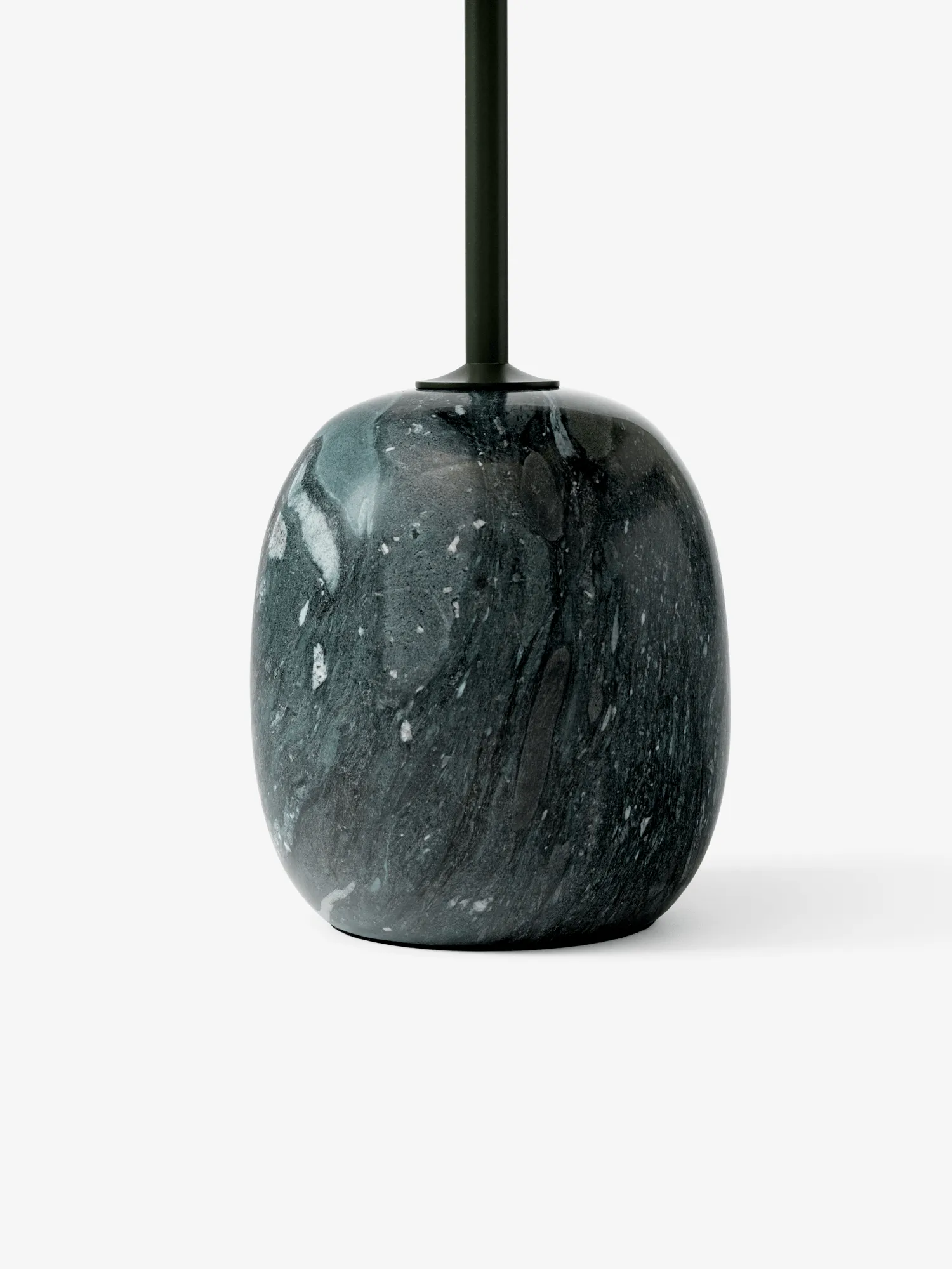 Tavolino Lato LN8, Deep green-verde grigio, Ø40x50 cm &Tradition