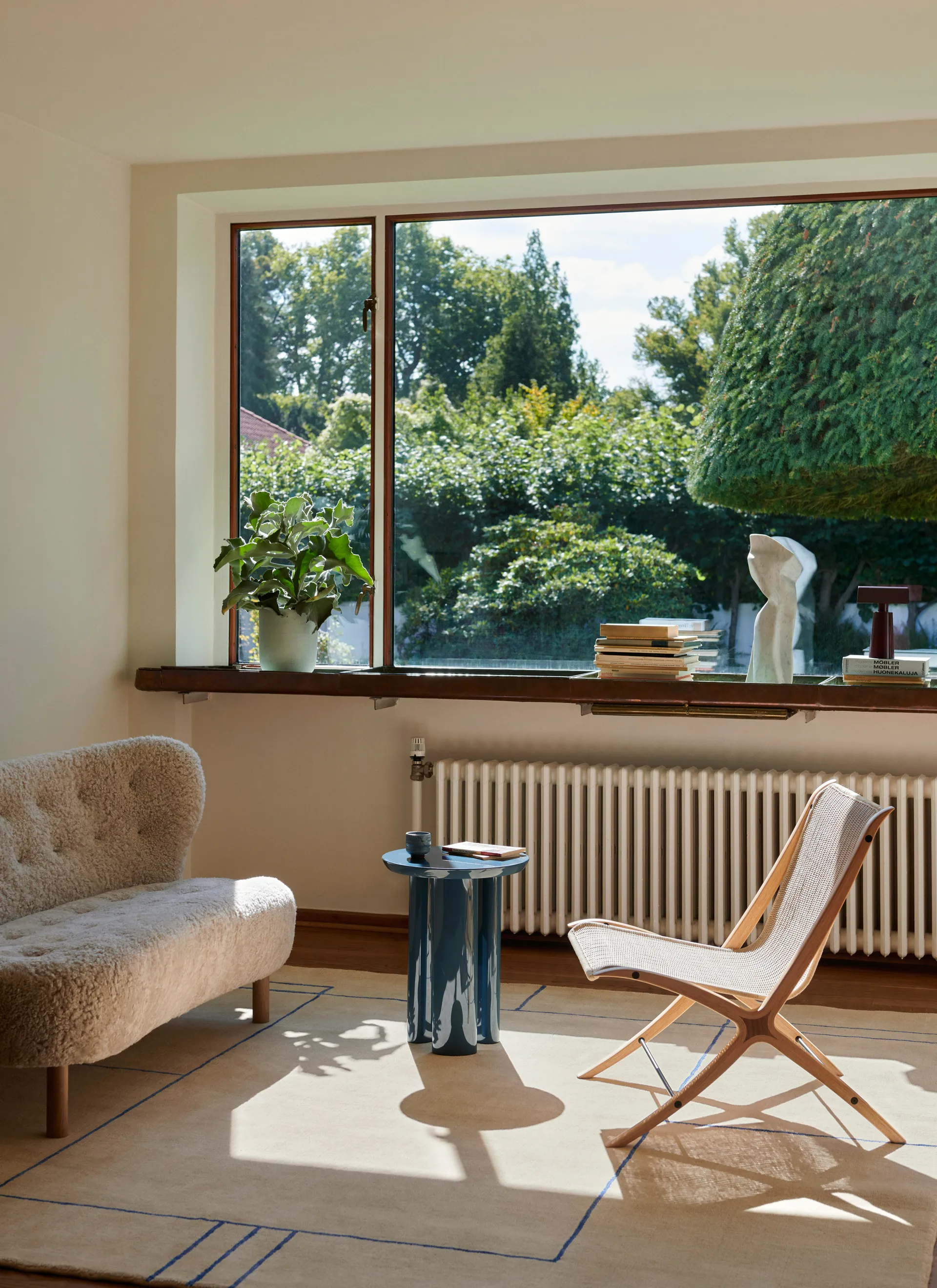 Tavolino Tung JA3, Blu acciaio &Tradition