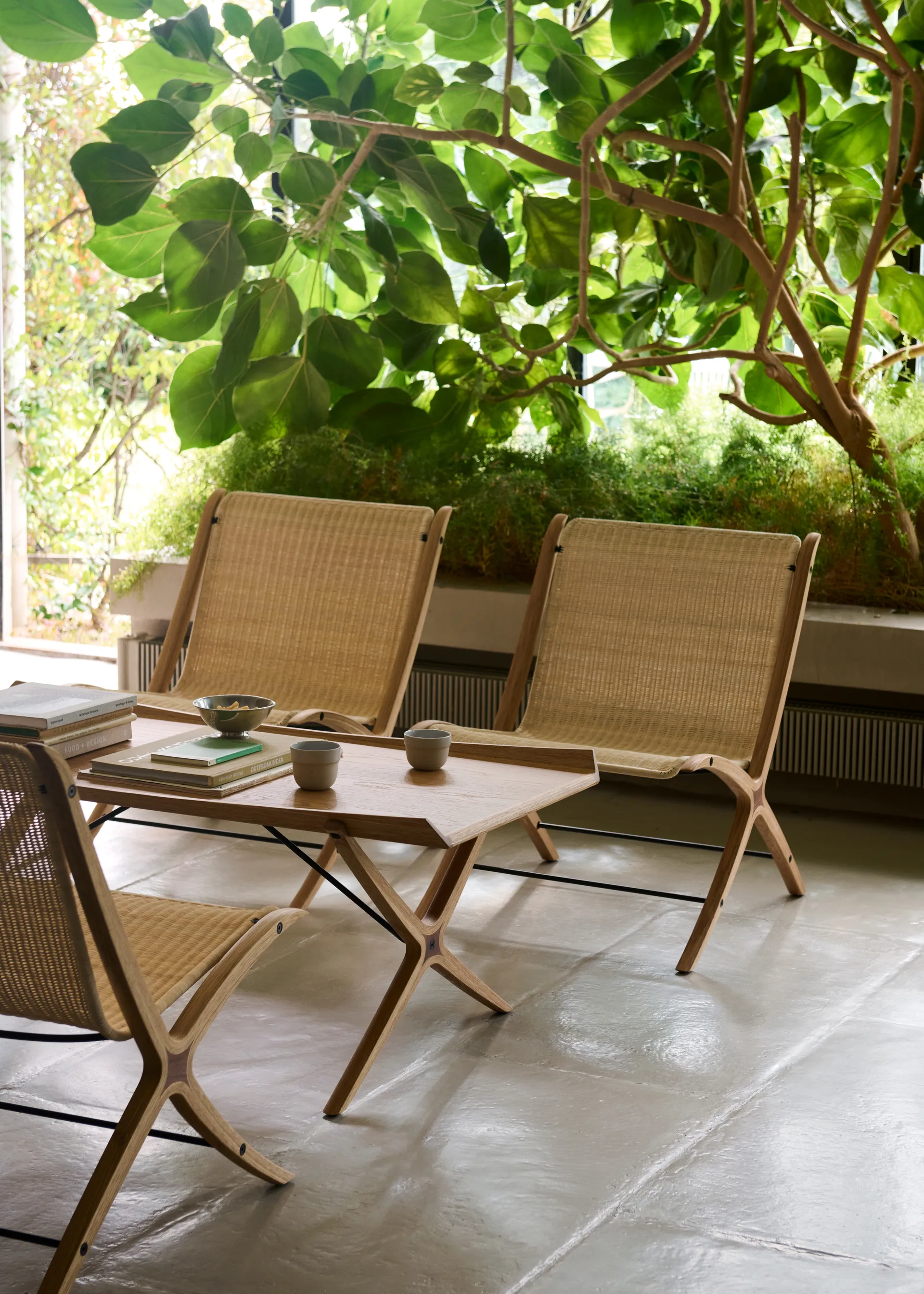 Tavolino X HM13 61x120 cm, Lacquered oak-walnut inserts &Tradition