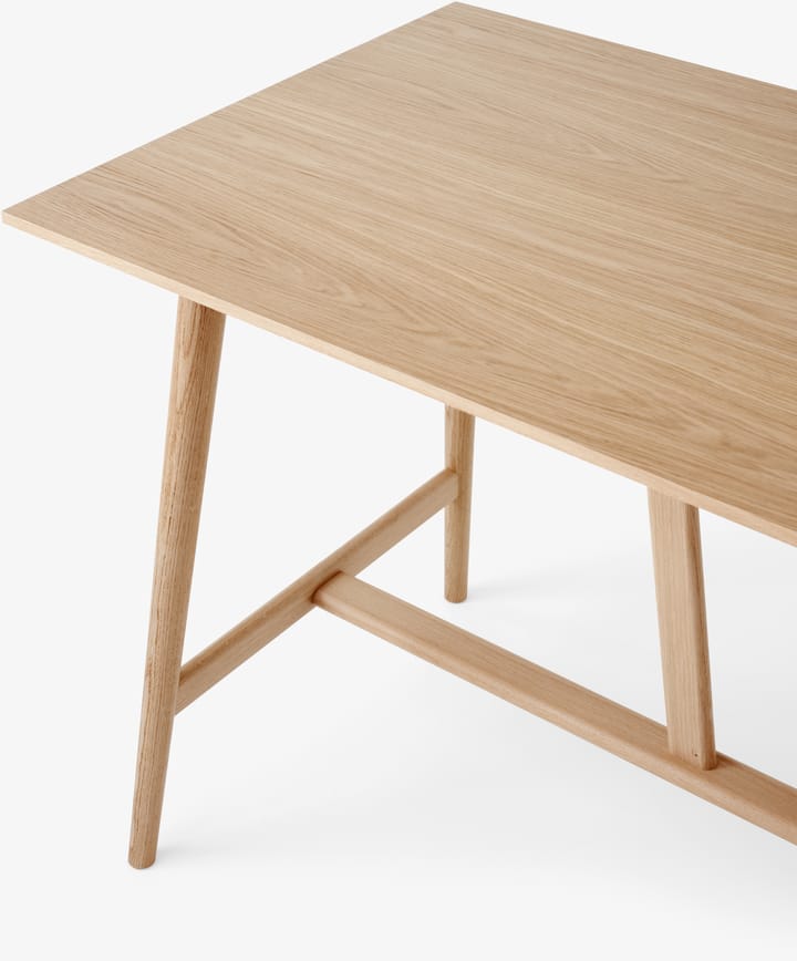 Tavolo da bar In Between SK26 Counter Table 190x80x95 cm, Rovere laccato &Tradition