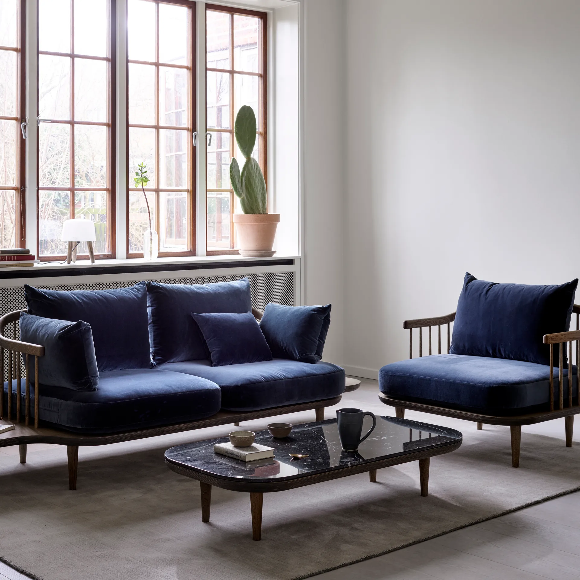 Tavolo Fly SC5, Rovere affumicato e oliato + marmo nero &Tradition