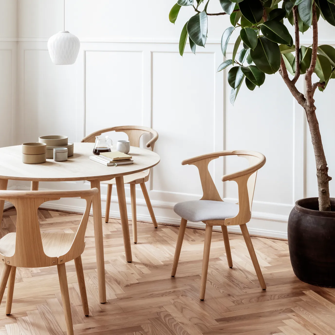 Tavolo In Between SK4, Rovere oliato scuro &Tradition