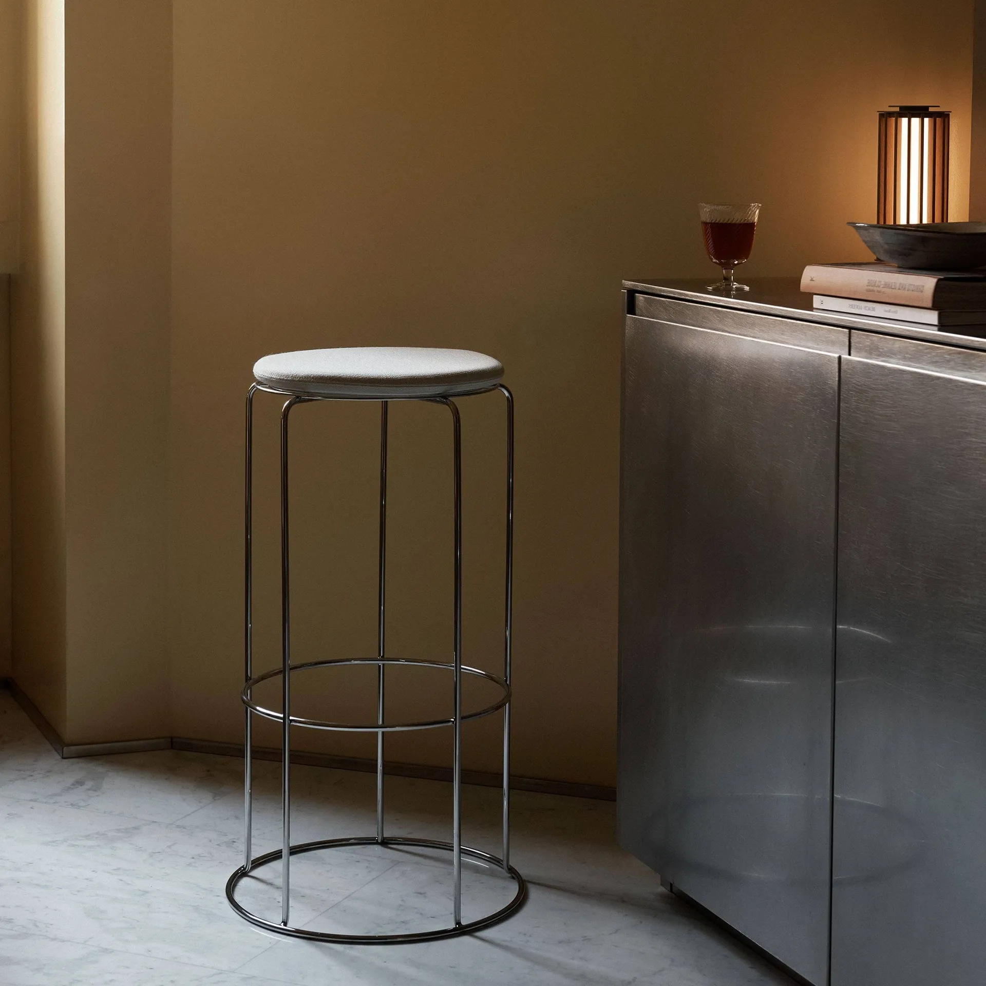 Wire VP16 sgabello da bar, Acciaio inossidabile, 75 cm &Tradition