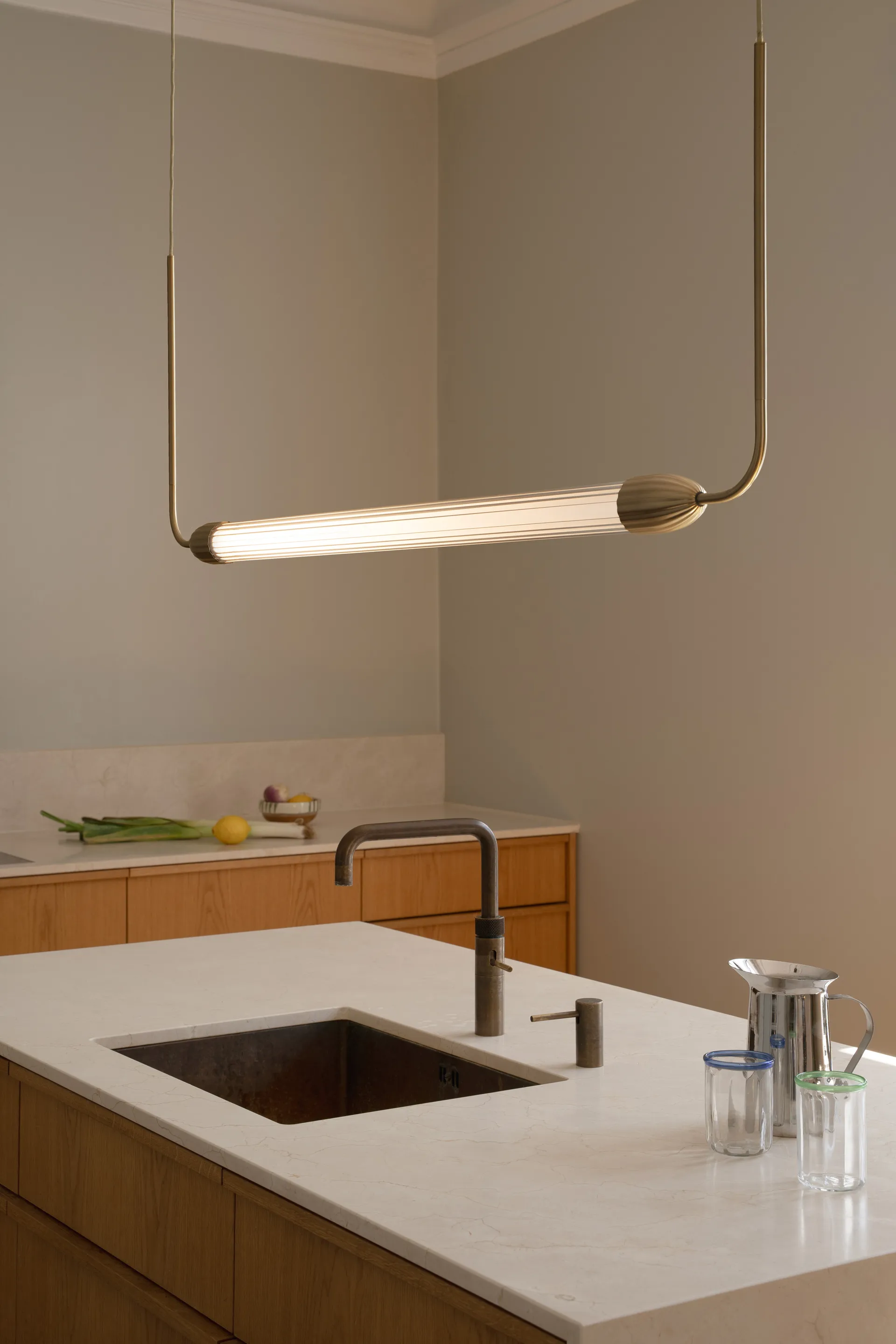 Lampada a sospensione Lemon Squeeze linear, Ottone Umage