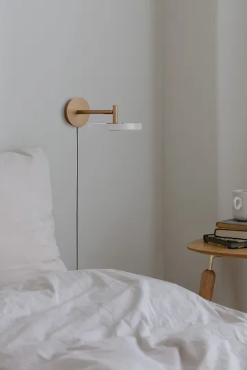 Lampada da parete Asteria Wall - Short, Pearl white-brass - Umage